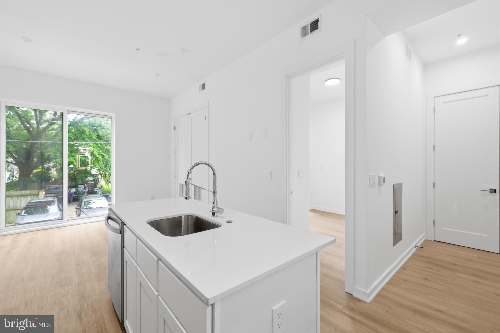 710 KENNEDY STREET NW 10