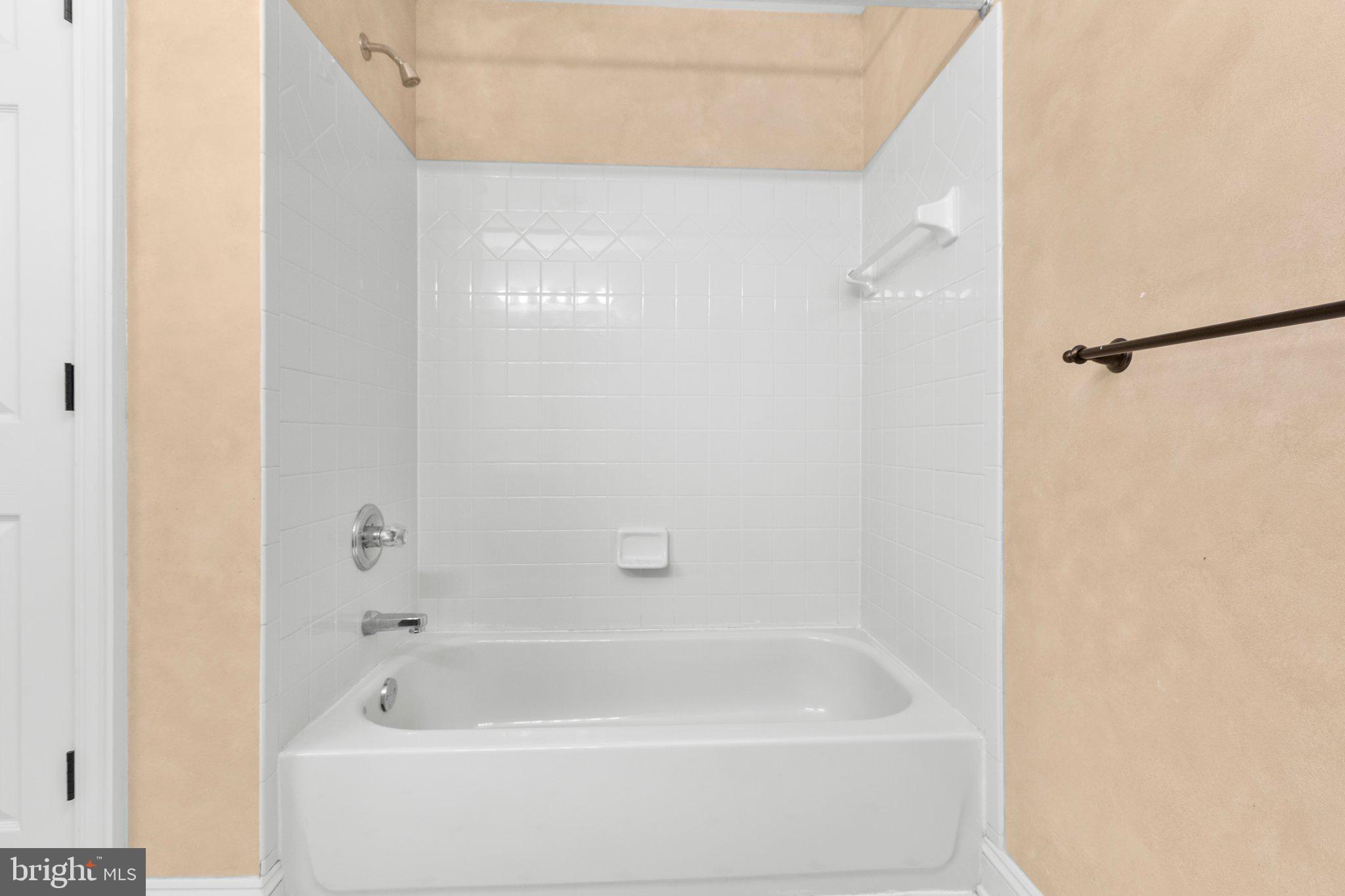 SEVEN LAKES - Residential