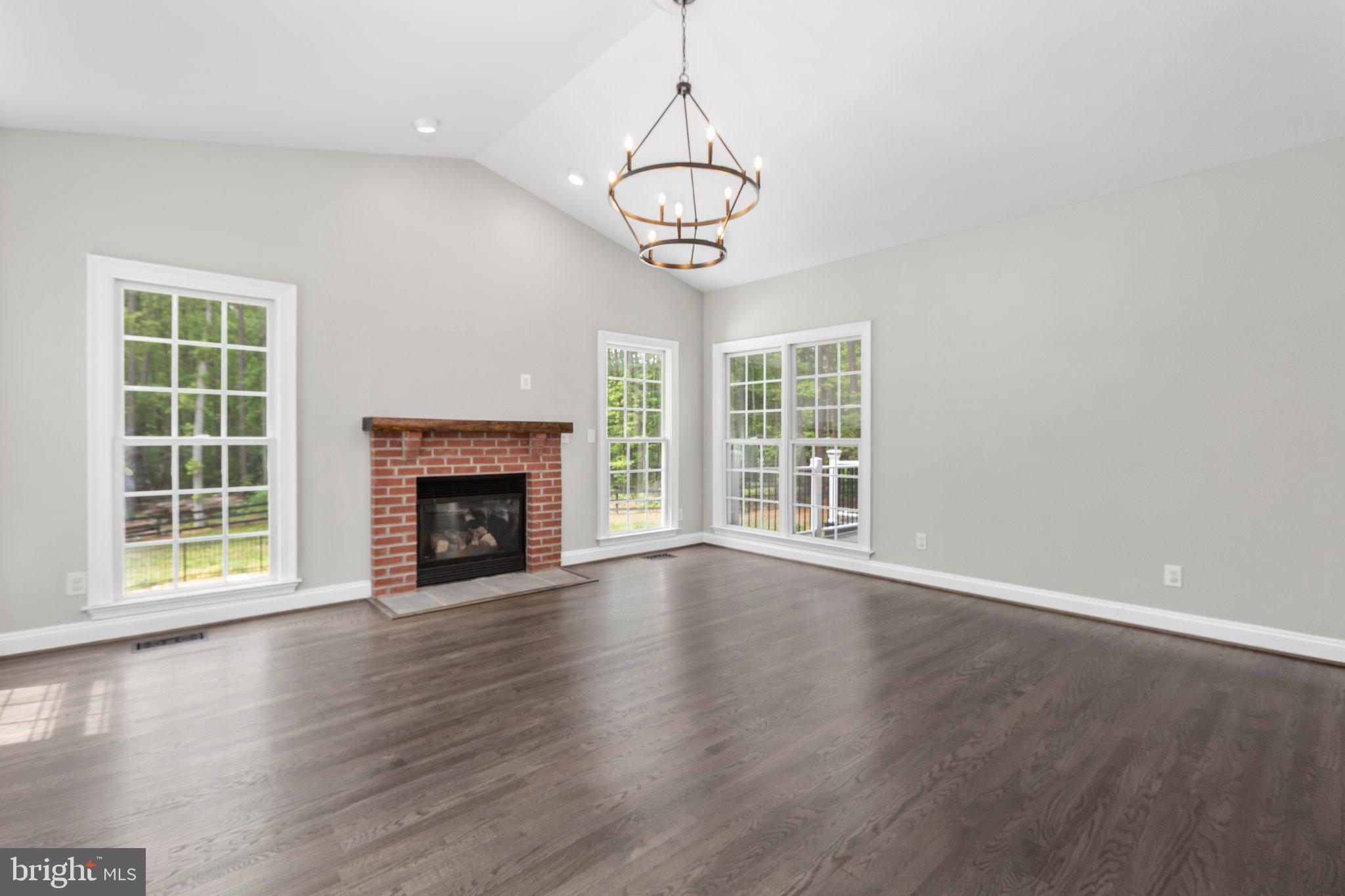 SEVEN LAKES - Residential