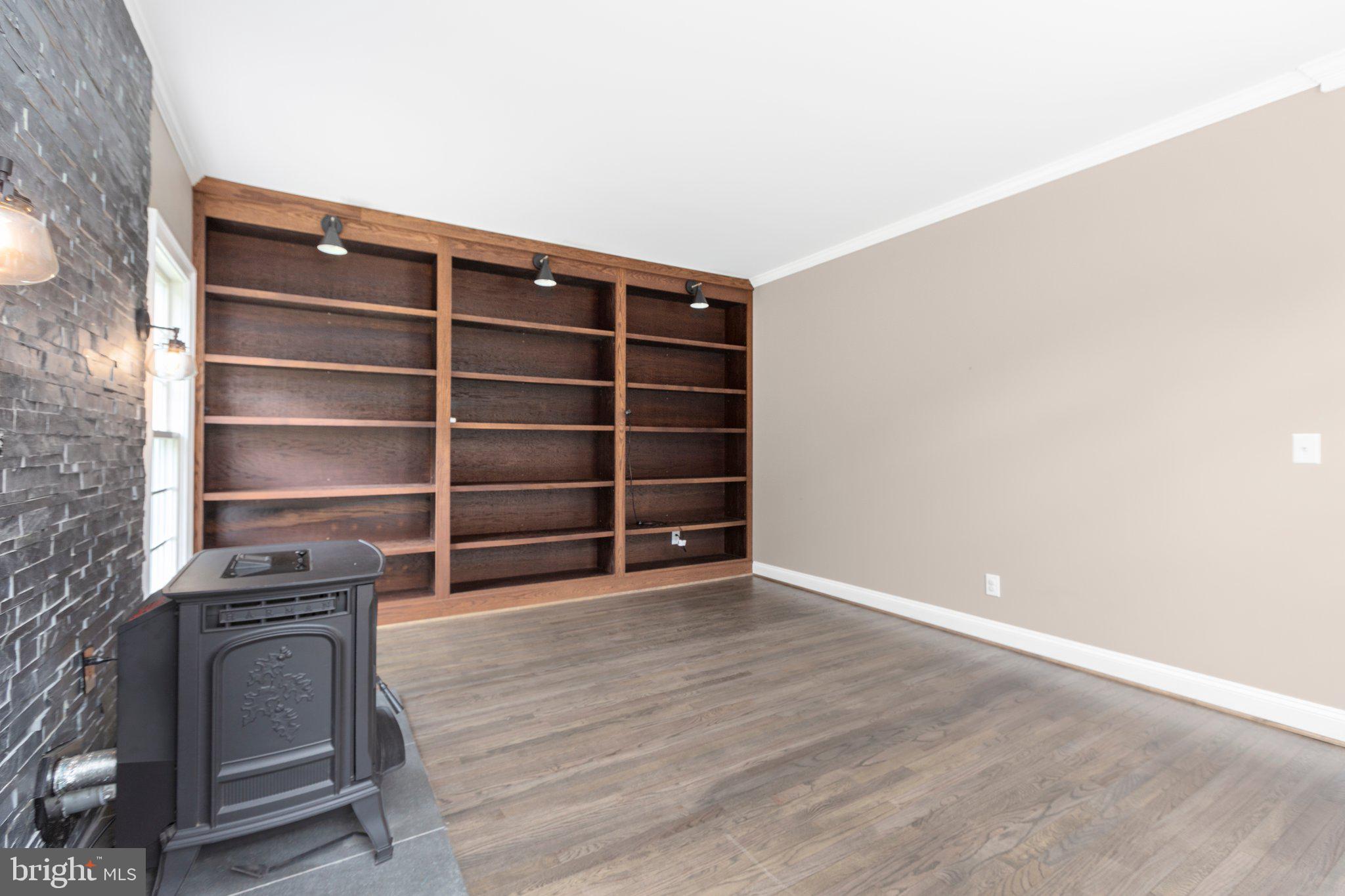 SEVEN LAKES - Residential