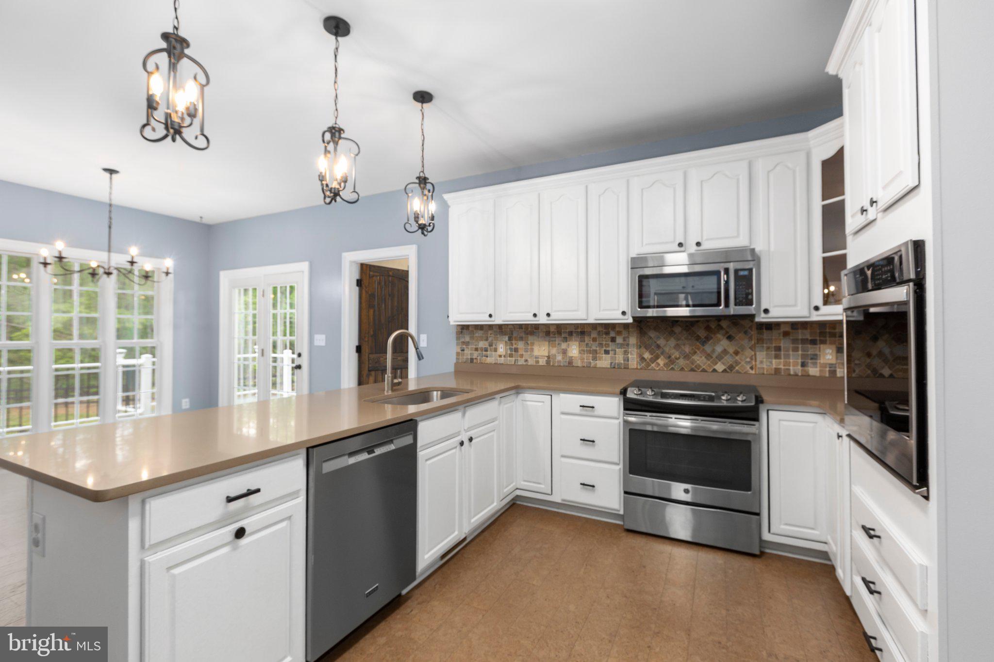 SEVEN LAKES - Residential