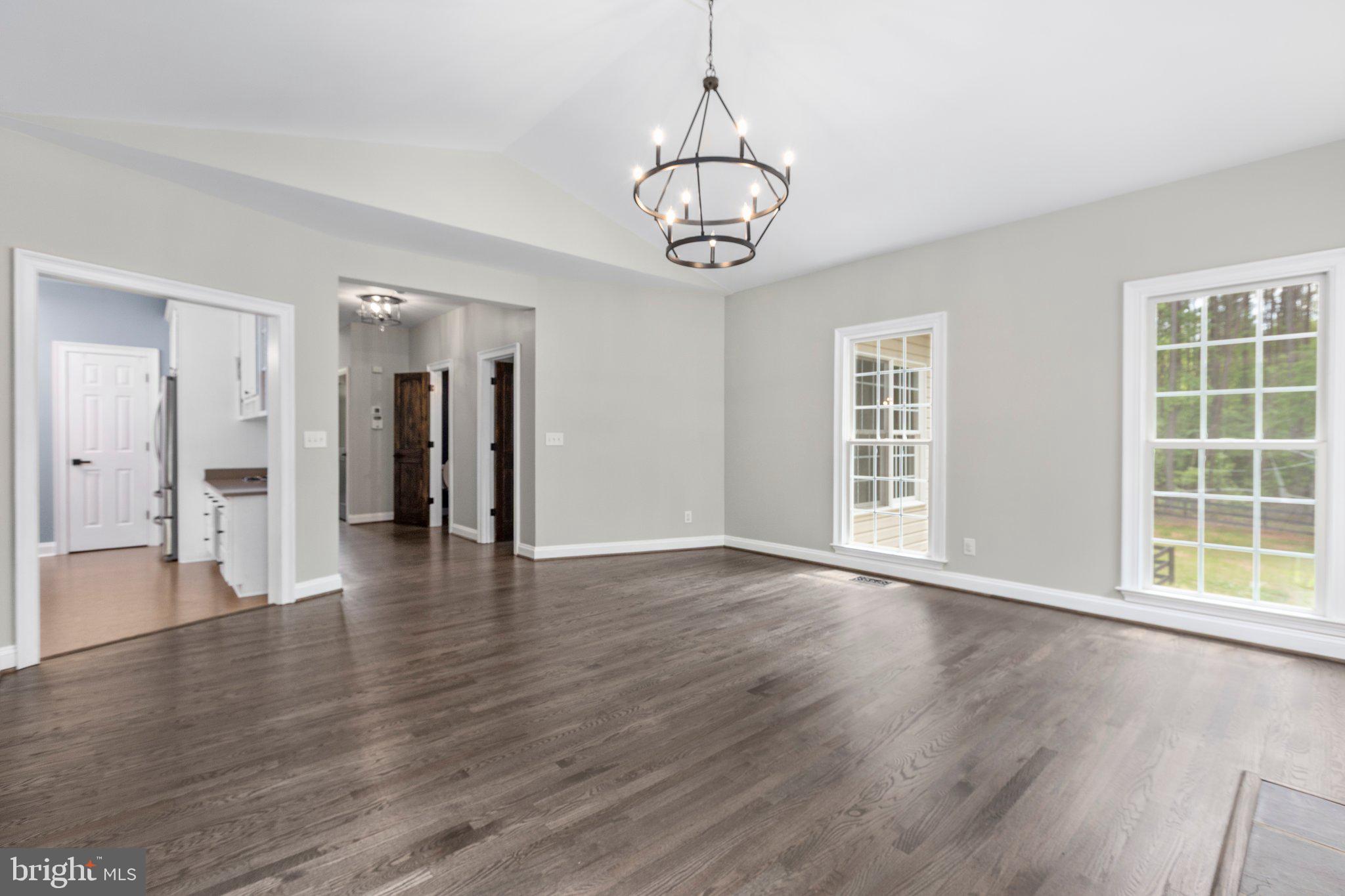 SEVEN LAKES - Residential