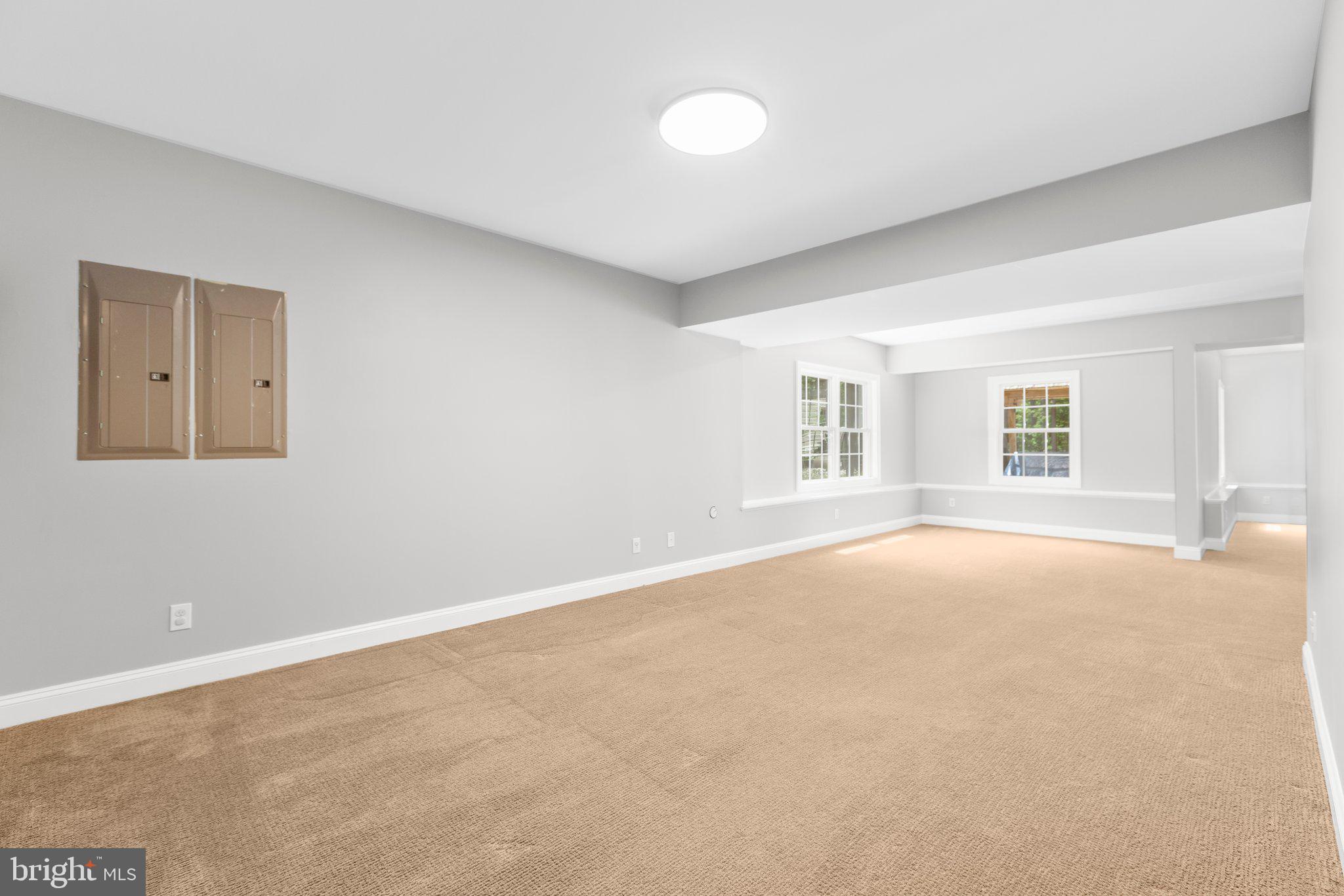 SEVEN LAKES - Residential