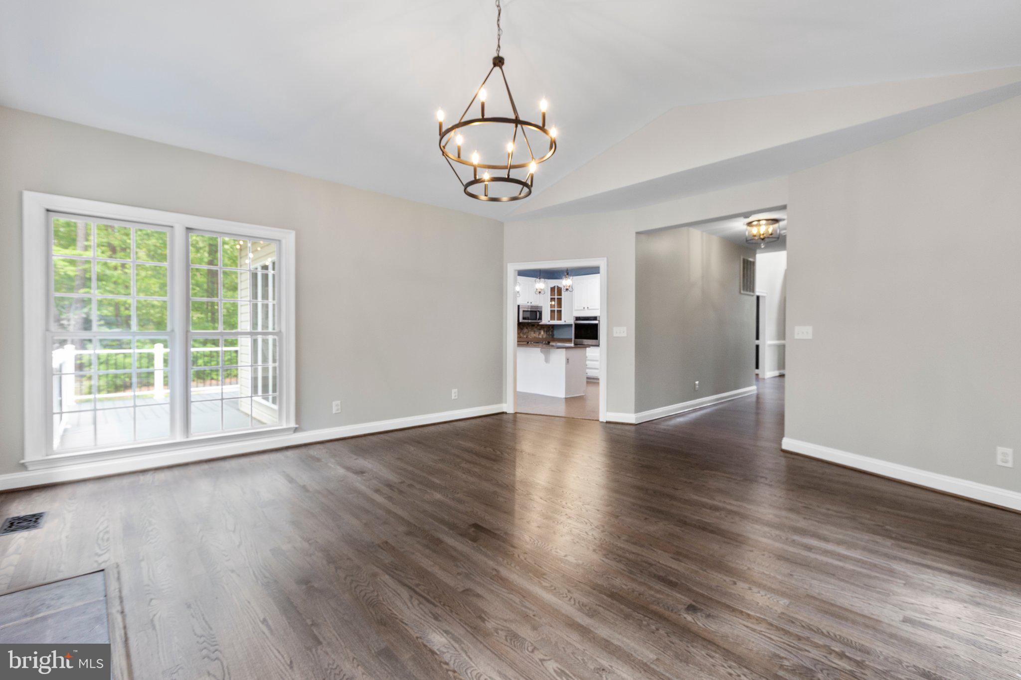 SEVEN LAKES - Residential