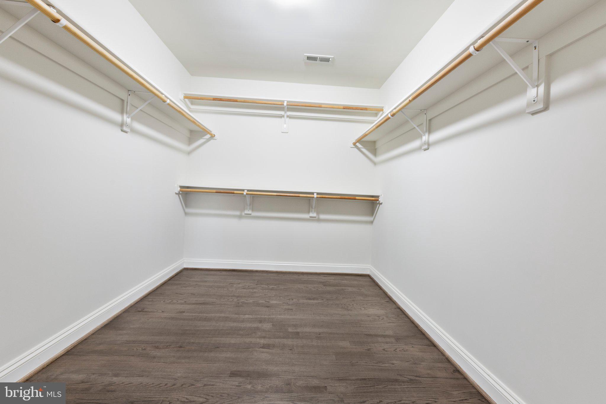 SEVEN LAKES - Residential