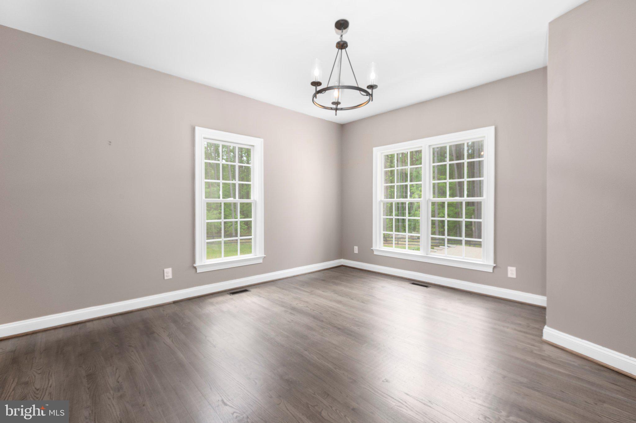 SEVEN LAKES - Residential