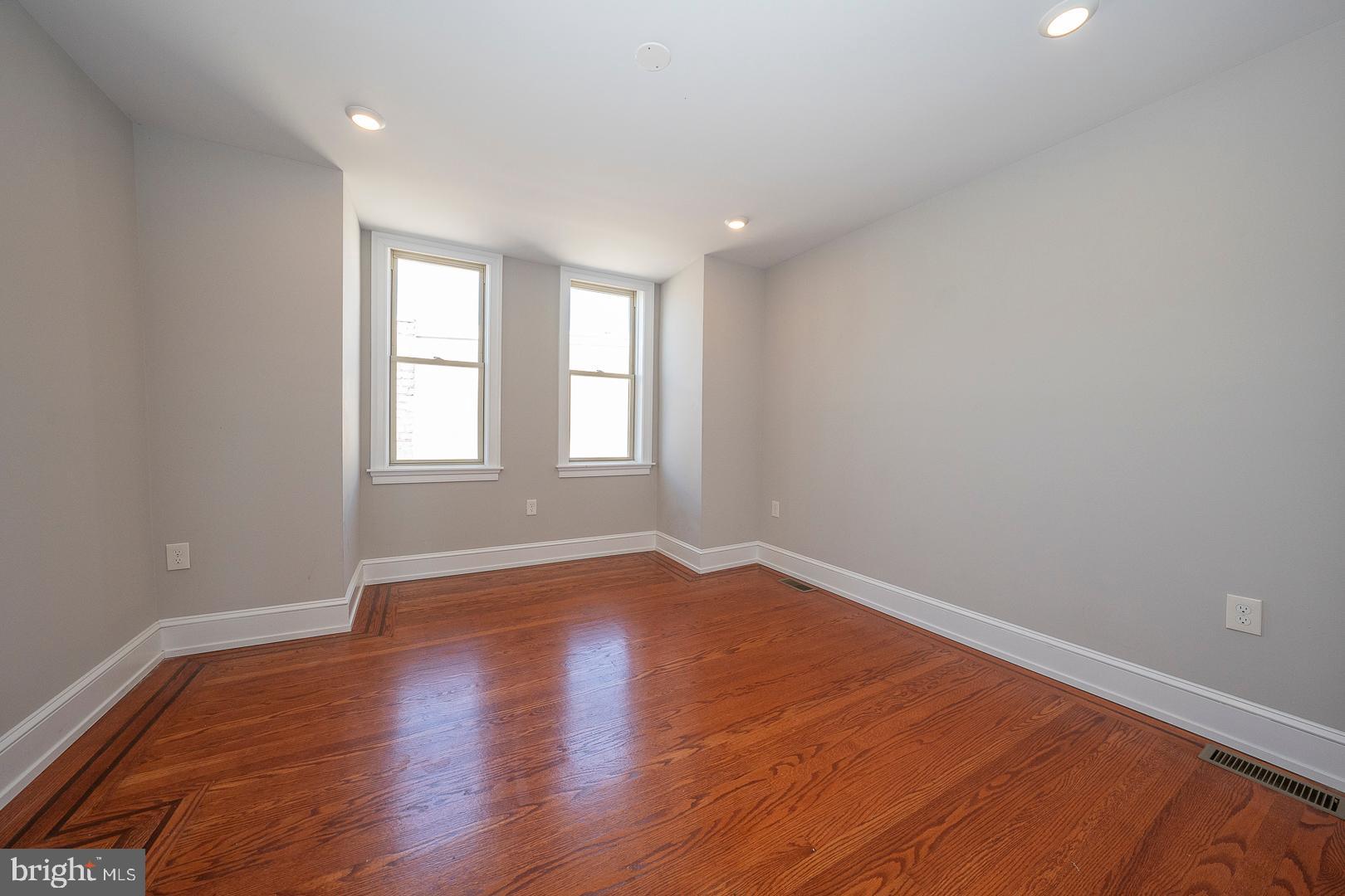 PASSYUNK SQUARE - Residential