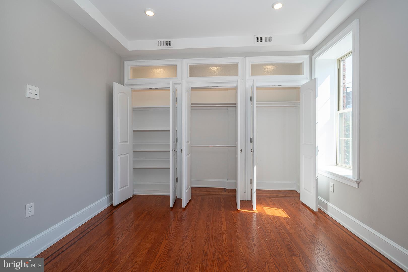 PASSYUNK SQUARE - Residential