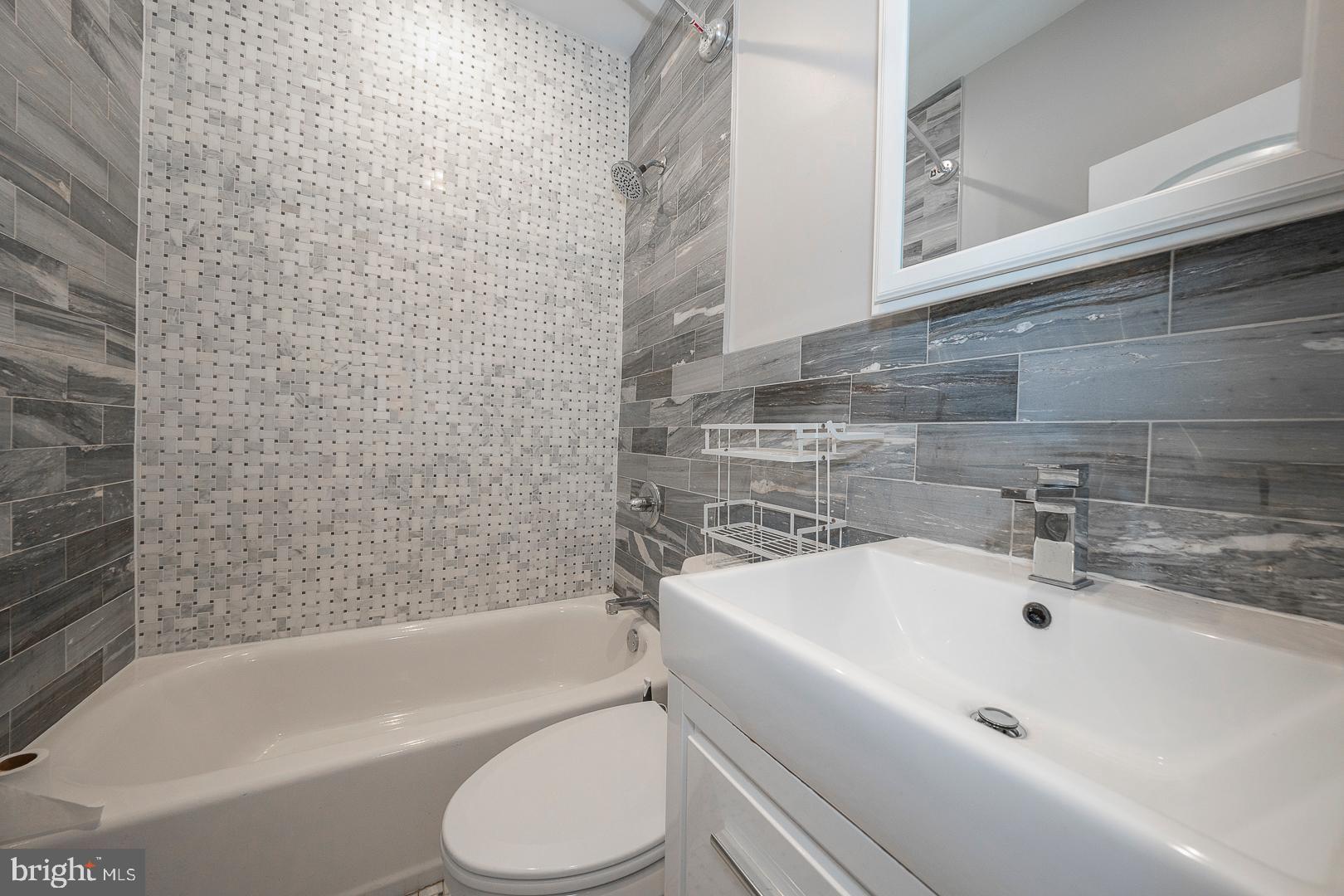 PASSYUNK SQUARE - Residential