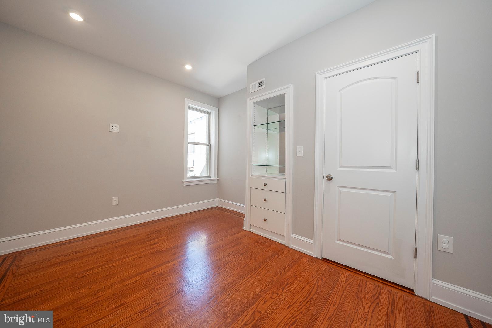 PASSYUNK SQUARE - Residential