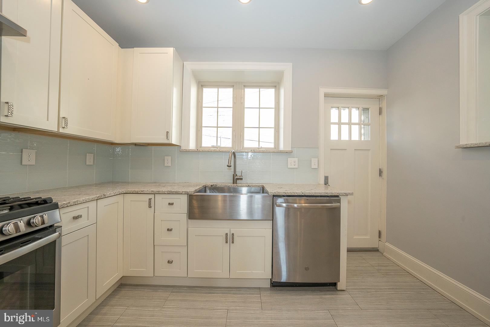 PASSYUNK SQUARE - Residential