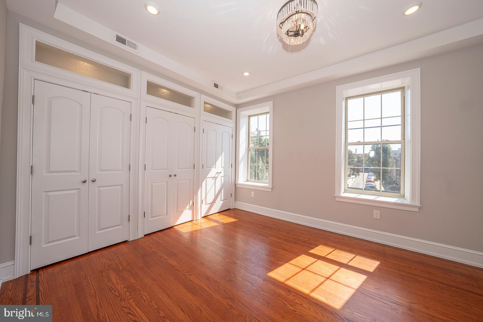 PASSYUNK SQUARE - Residential