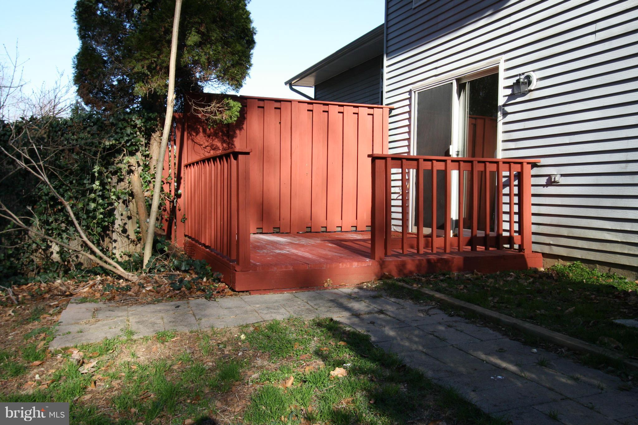 WHISPERING WOODS - Residential