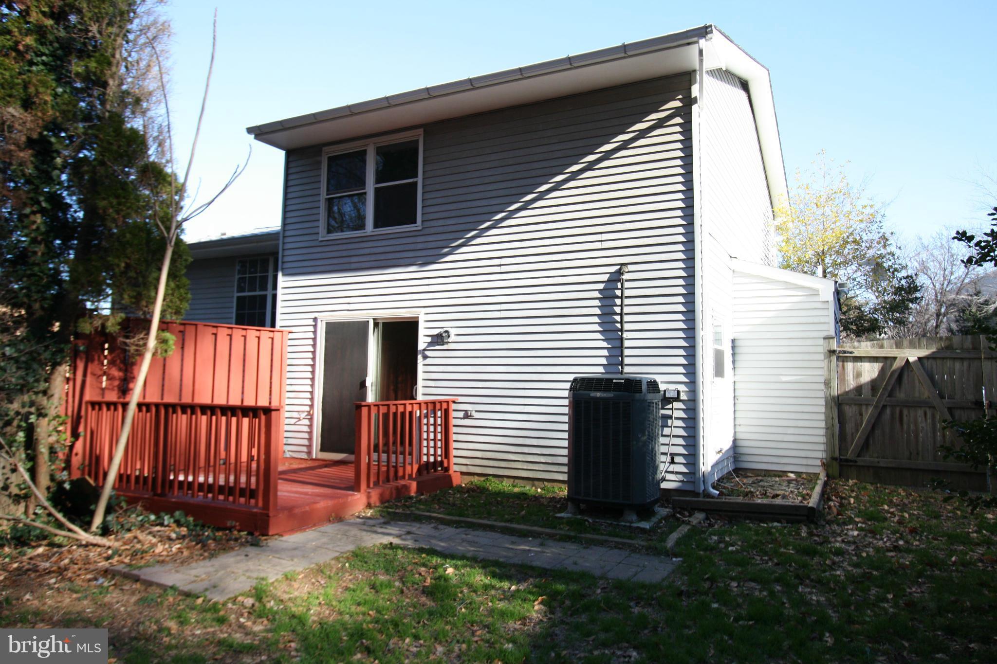 WHISPERING WOODS - Residential