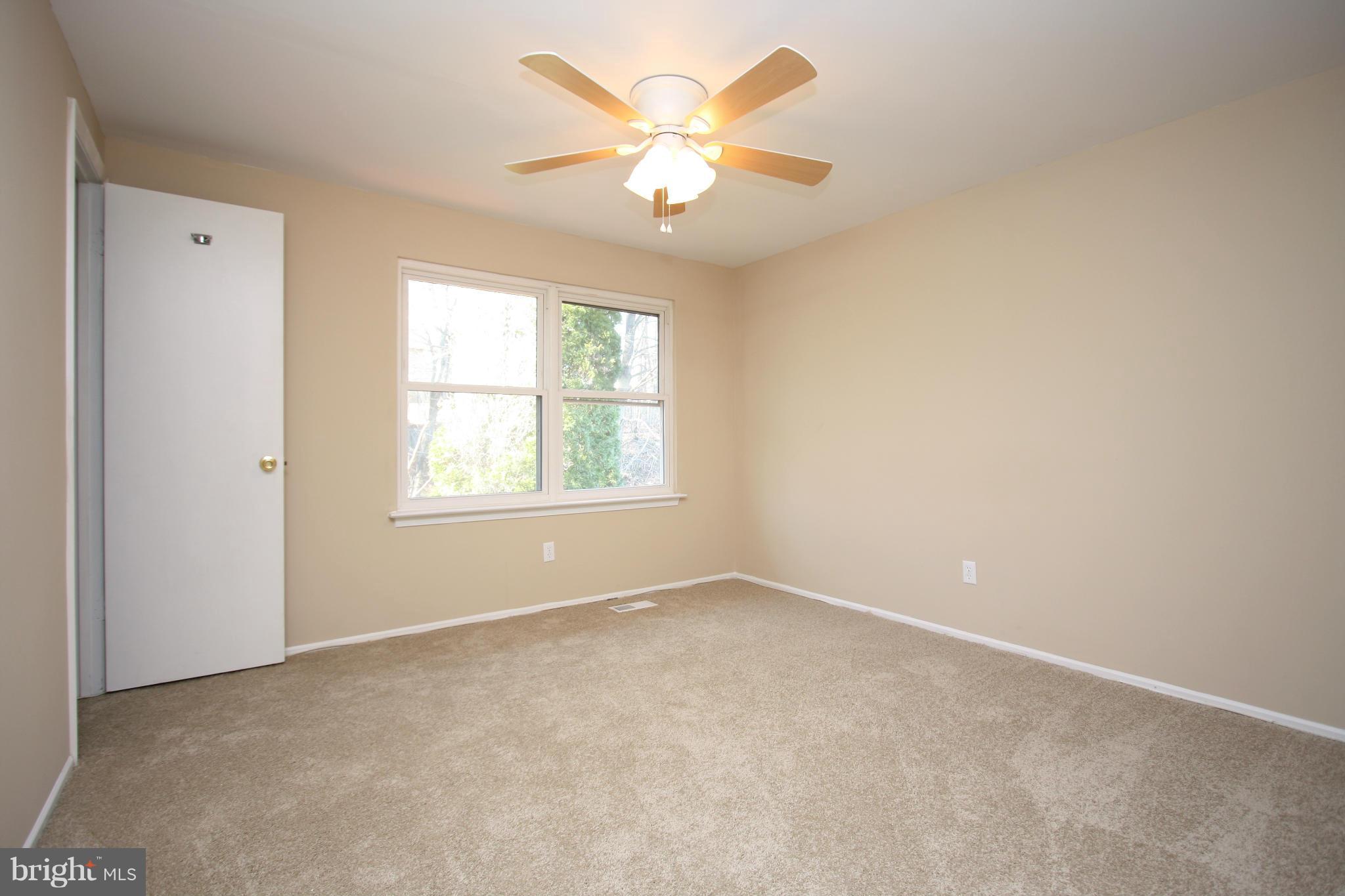 WHISPERING WOODS - Residential