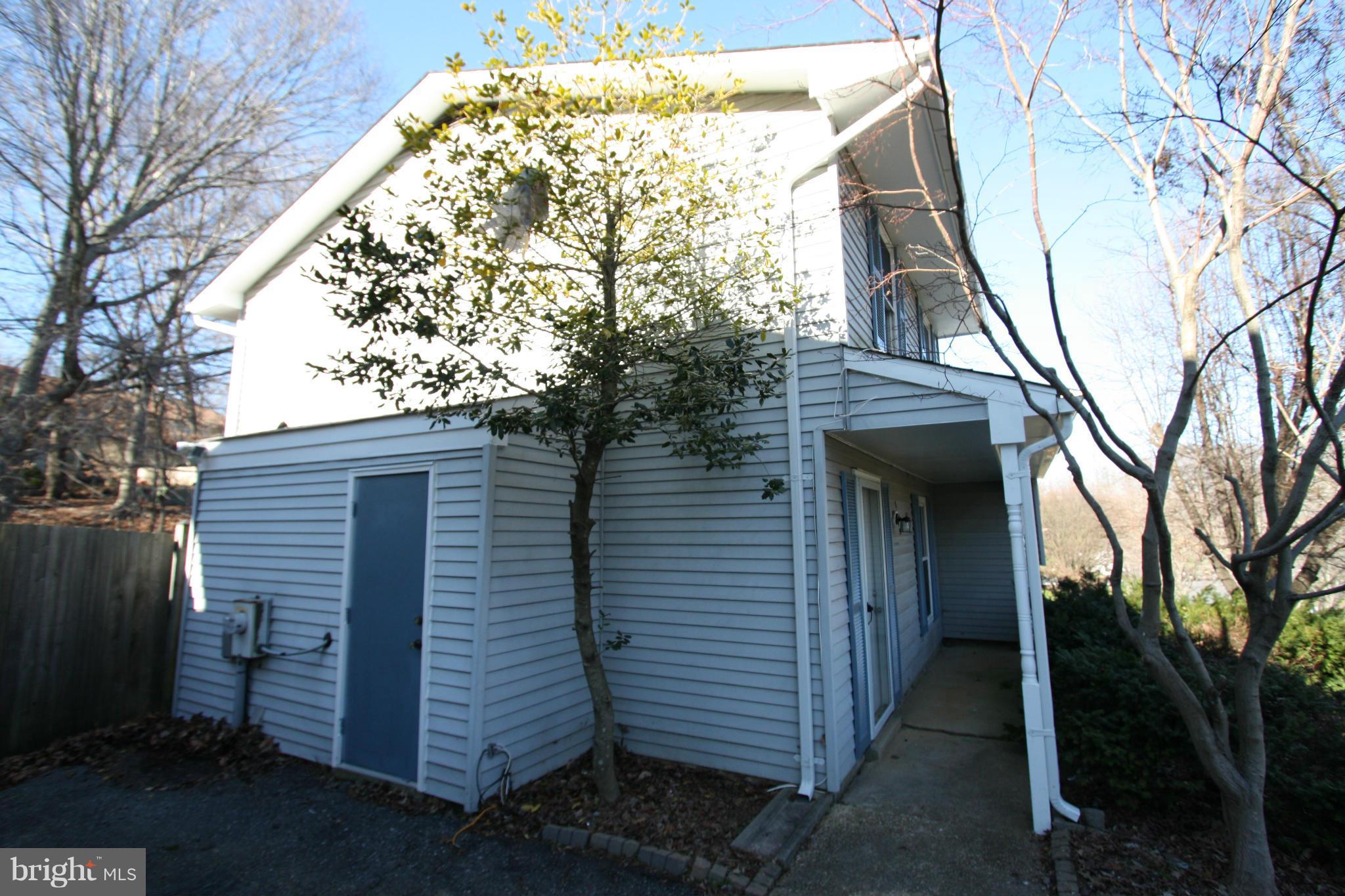 WHISPERING WOODS - Residential