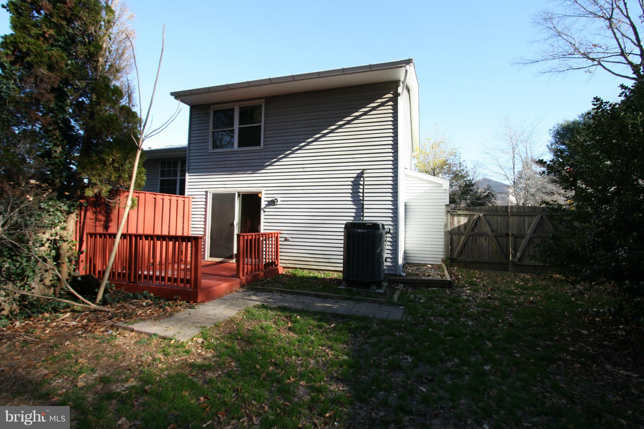 WHISPERING WOODS - Residential