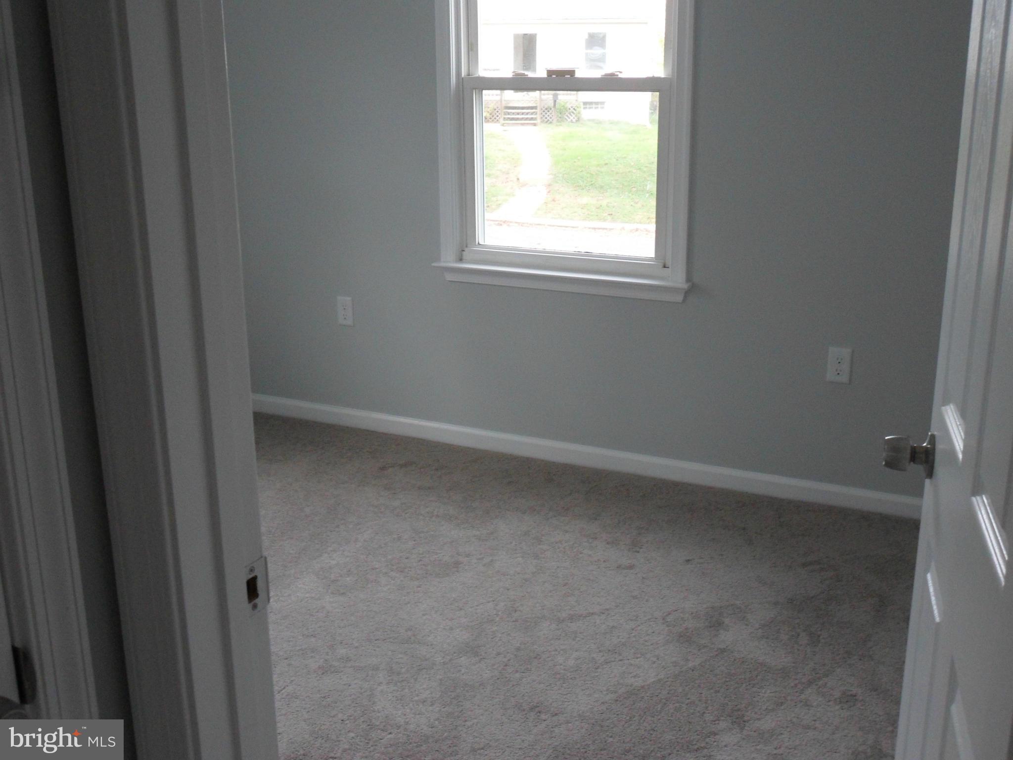 EDGEWATER - Residential