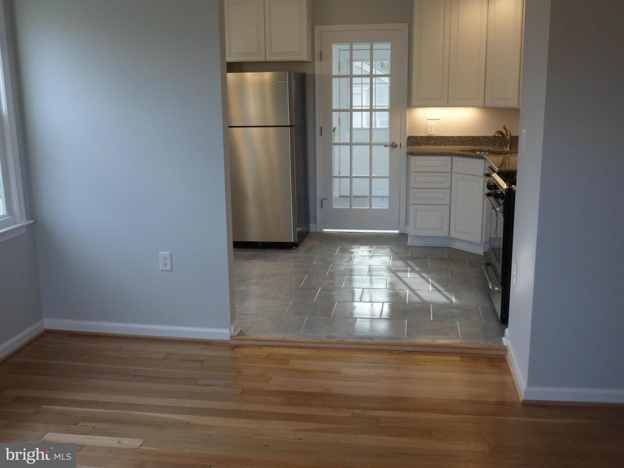 EDGEWATER - Residential