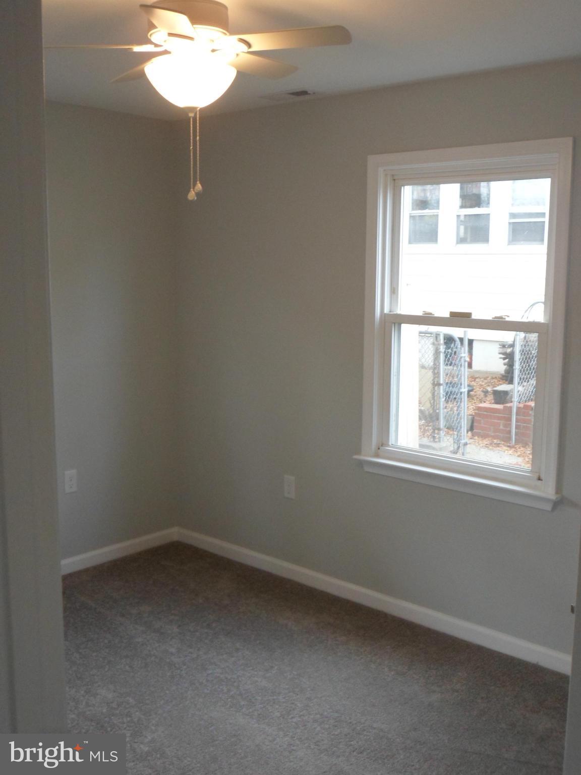 EDGEWATER - Residential