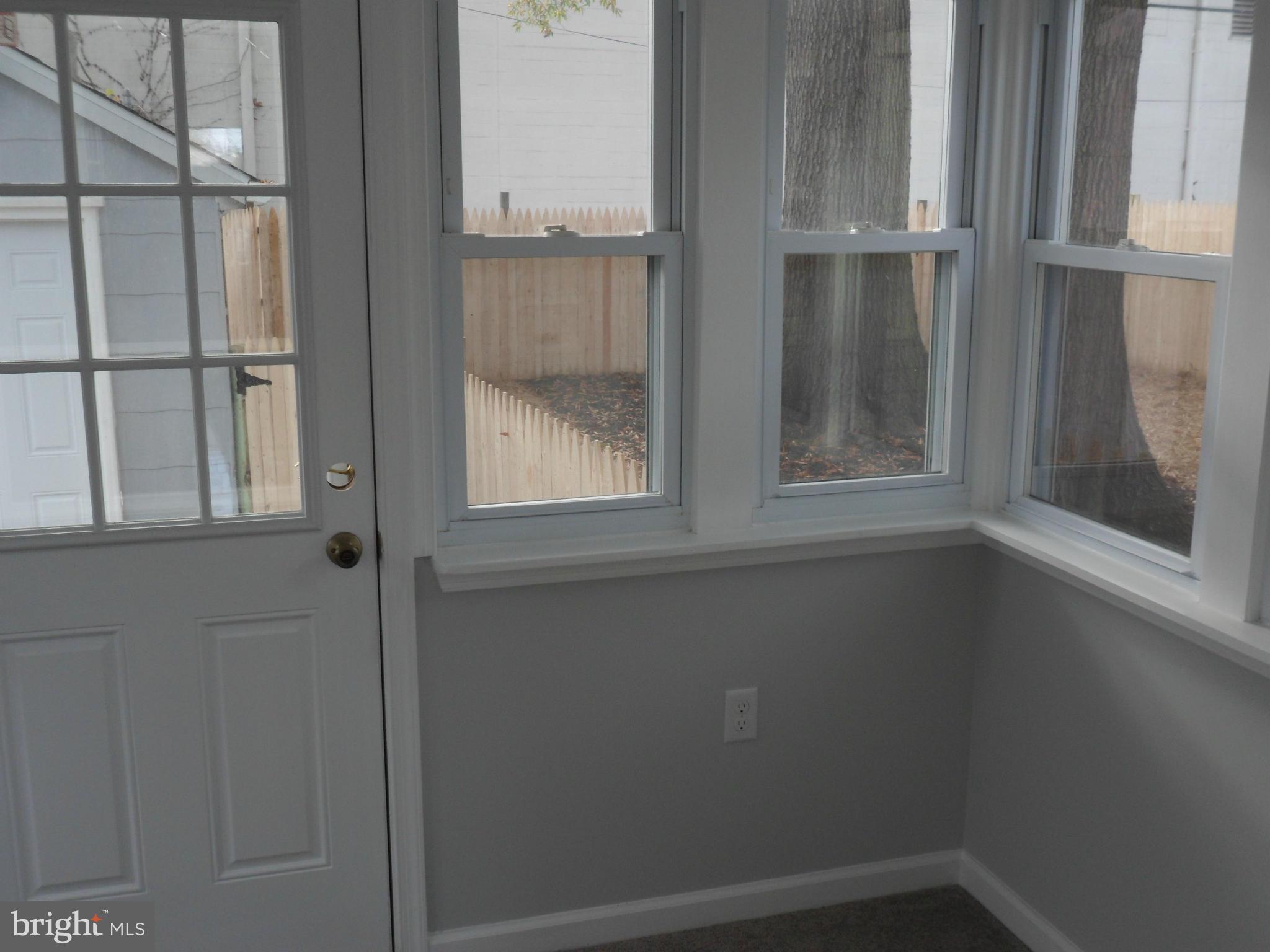 EDGEWATER - Residential