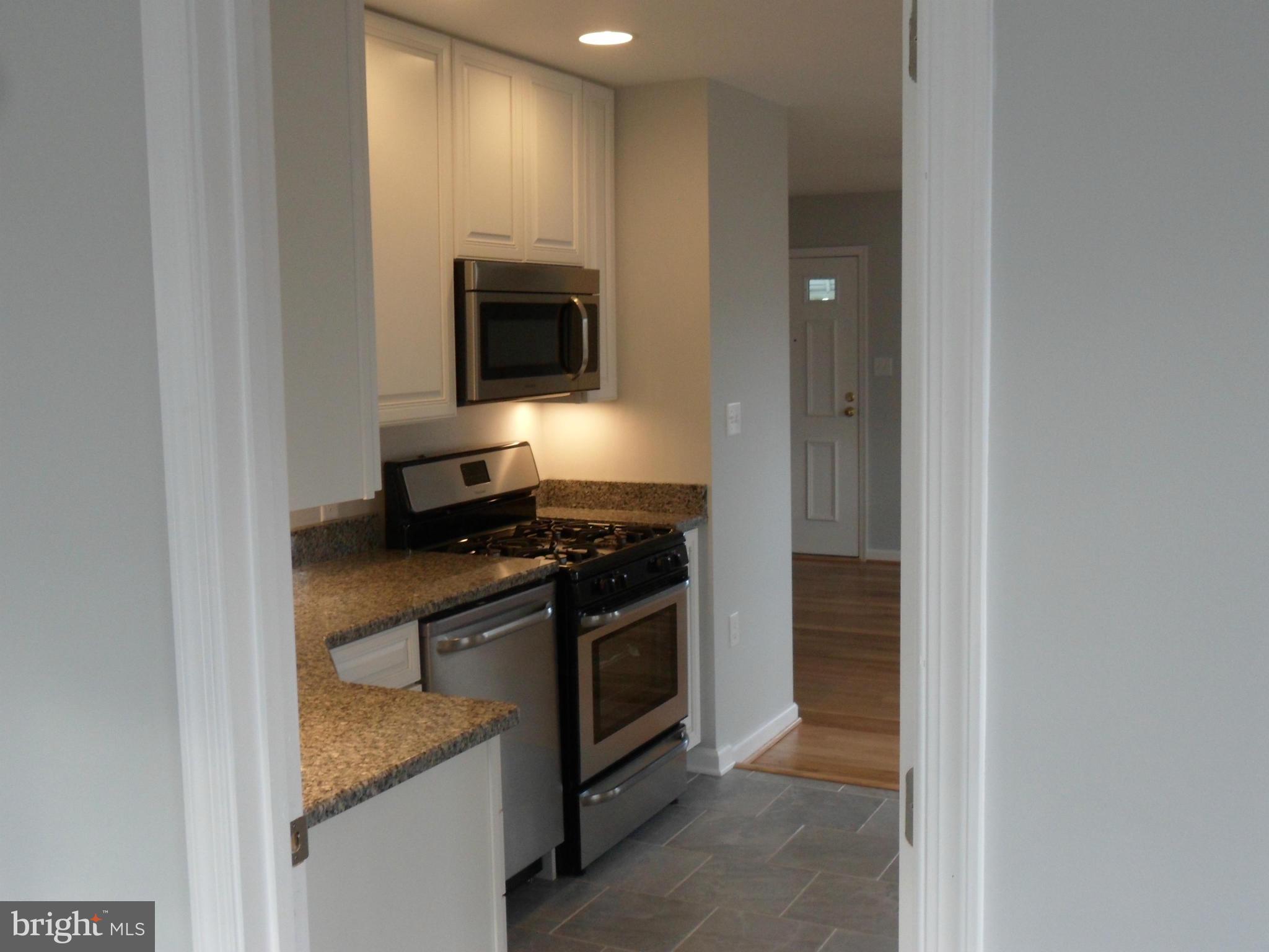 EDGEWATER - Residential