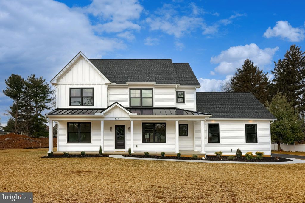 Photo of 514 Woodcrest Avenue, LITITZ, PA 17543 (MLS # PALA2080094)