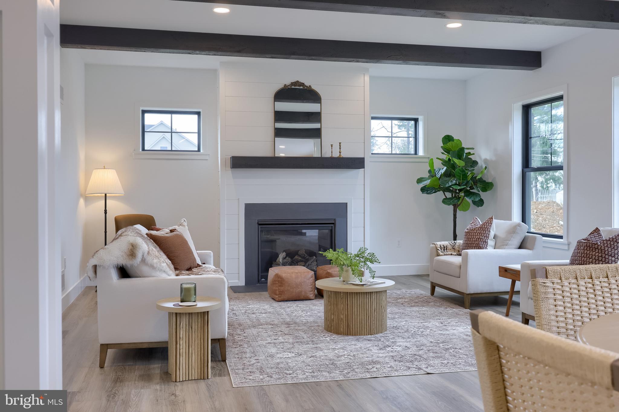 514 WOODCREST AVENUE