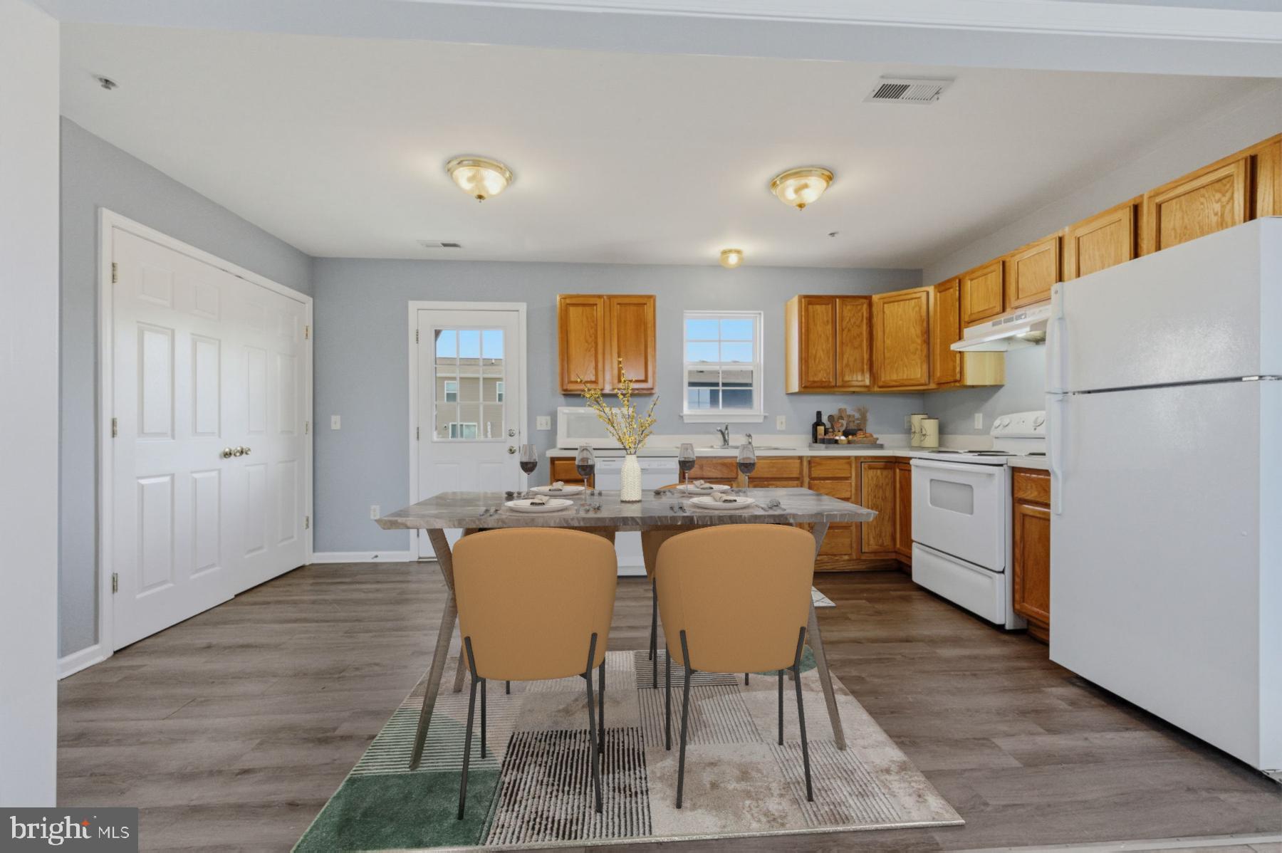 CEDAR COMMONS - Residential