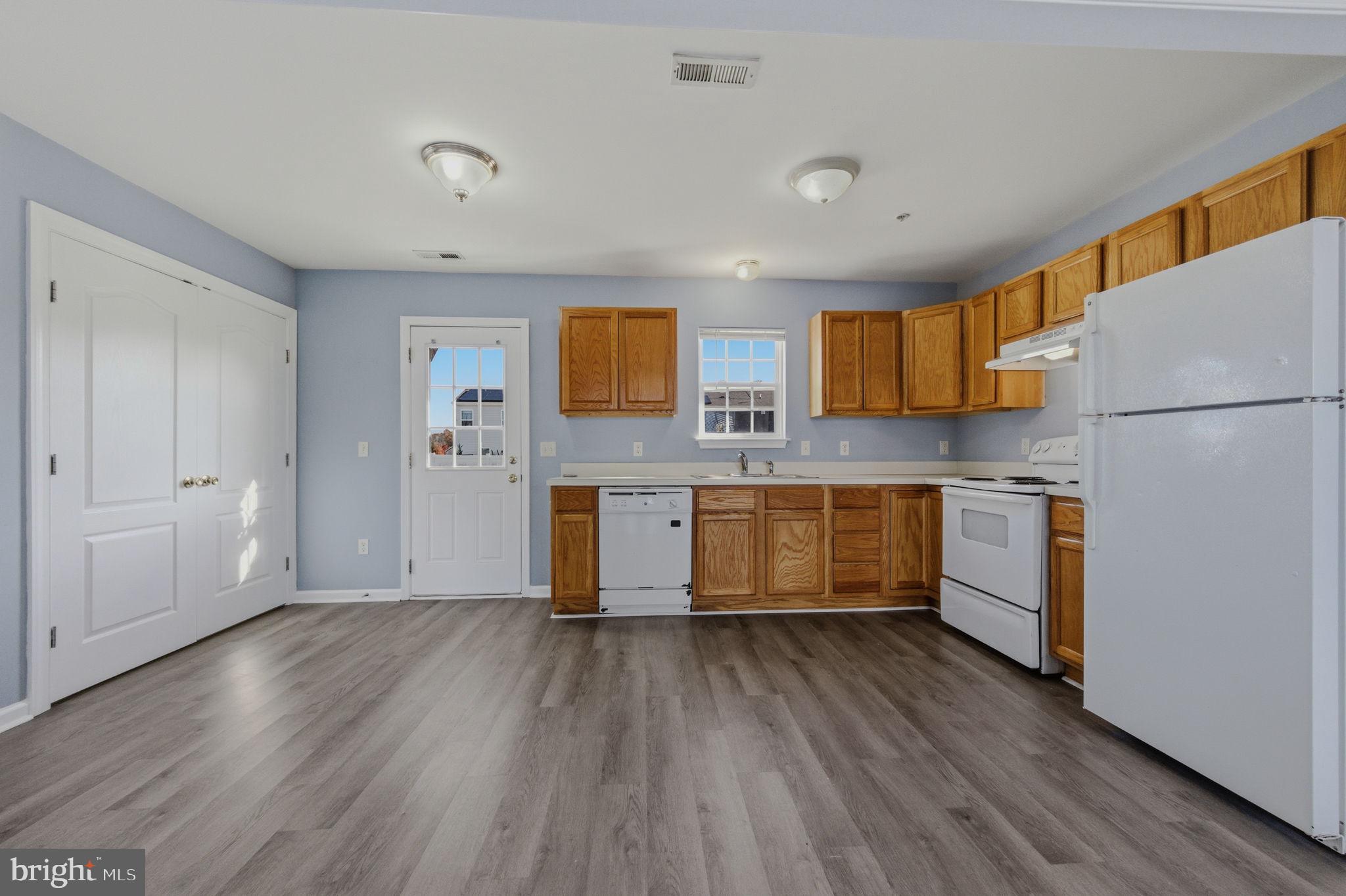 CEDAR COMMONS - Residential