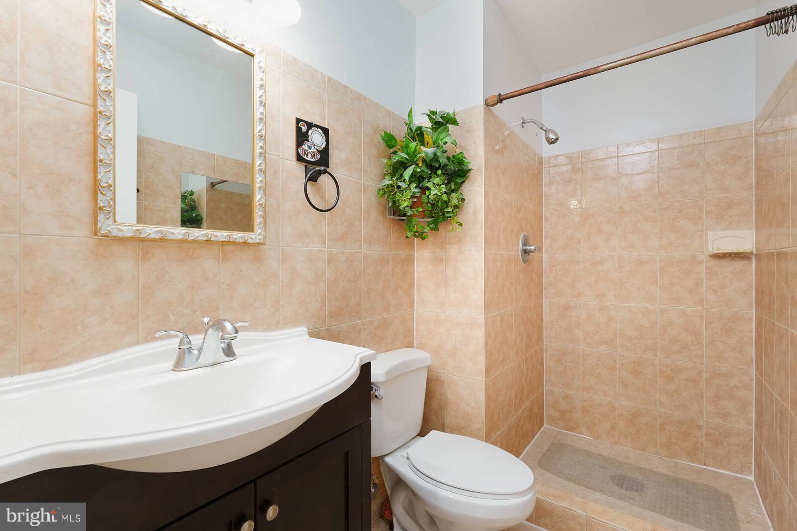 BETHESDA COURT - Residential