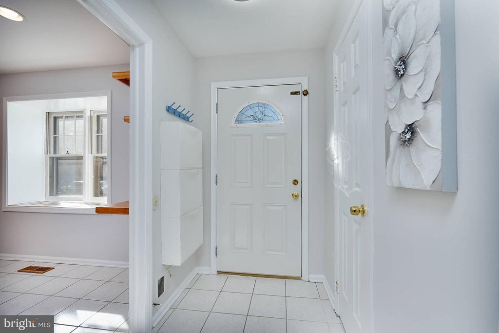 Photo of 10280 Arizona Circle #63, BETHESDA, MD 20817 (MLS # MDMC2211228)