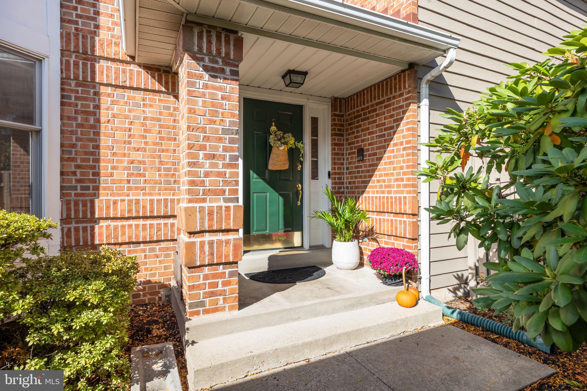 462 SCOTT COURT