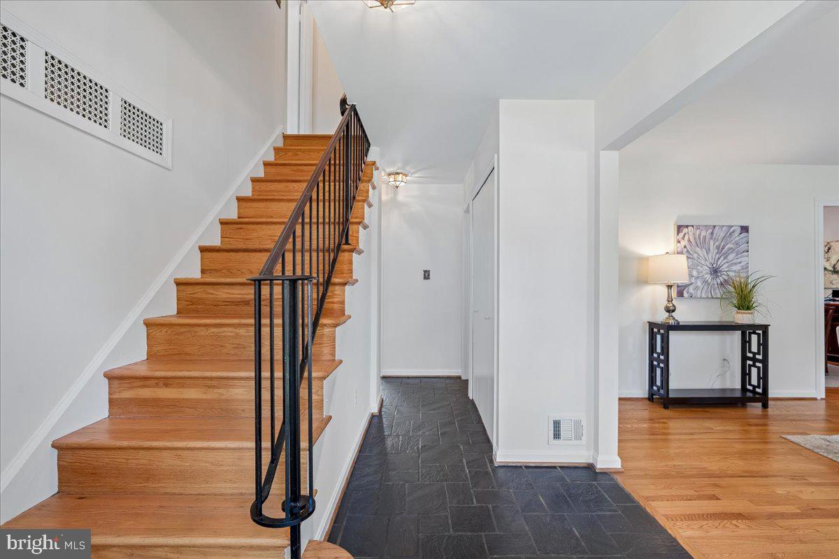 4716 SUNFLOWER DRIVE