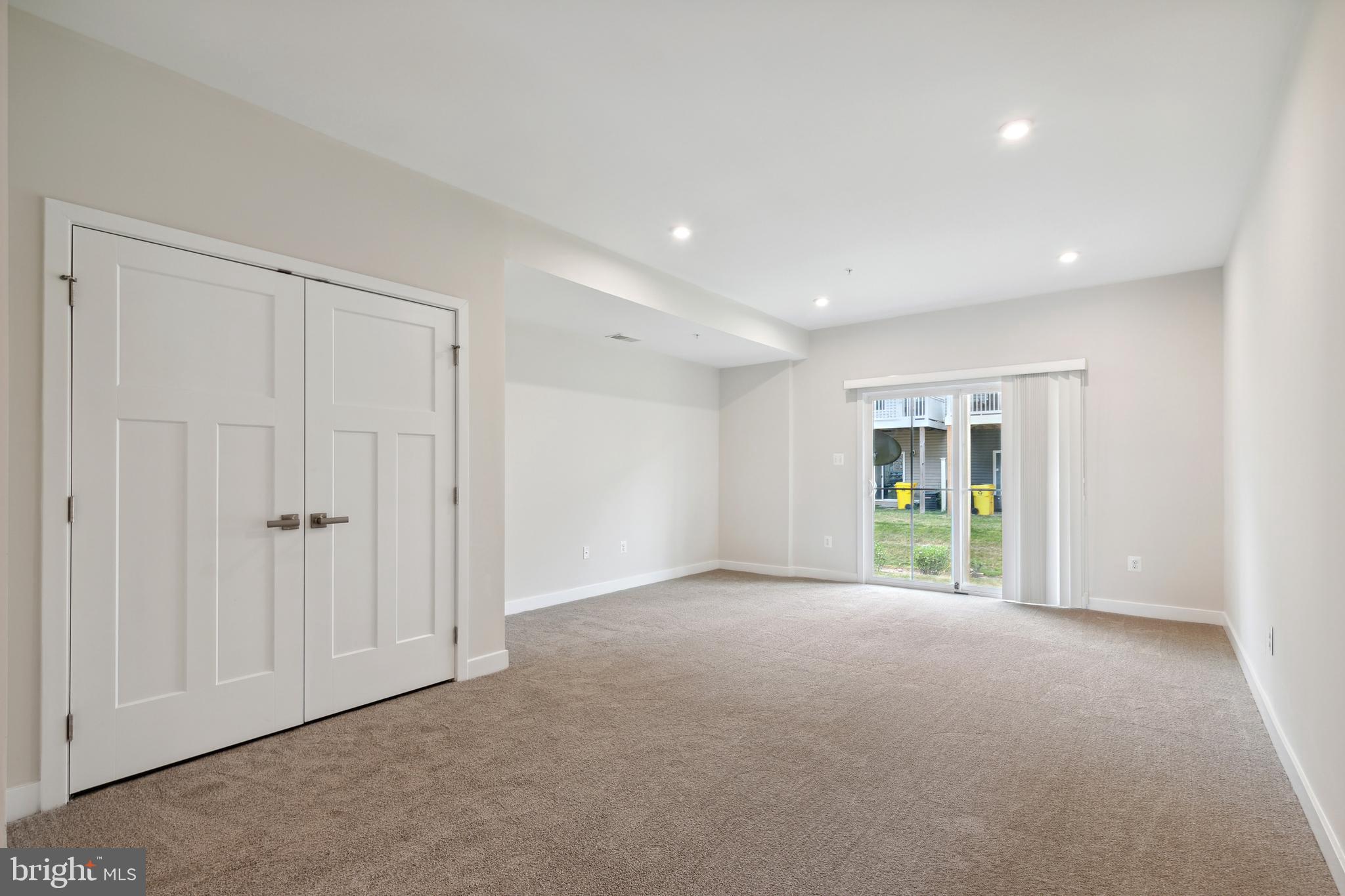 CREEKSIDE VILLAGE AT TANYARD SPRINGS - Residential