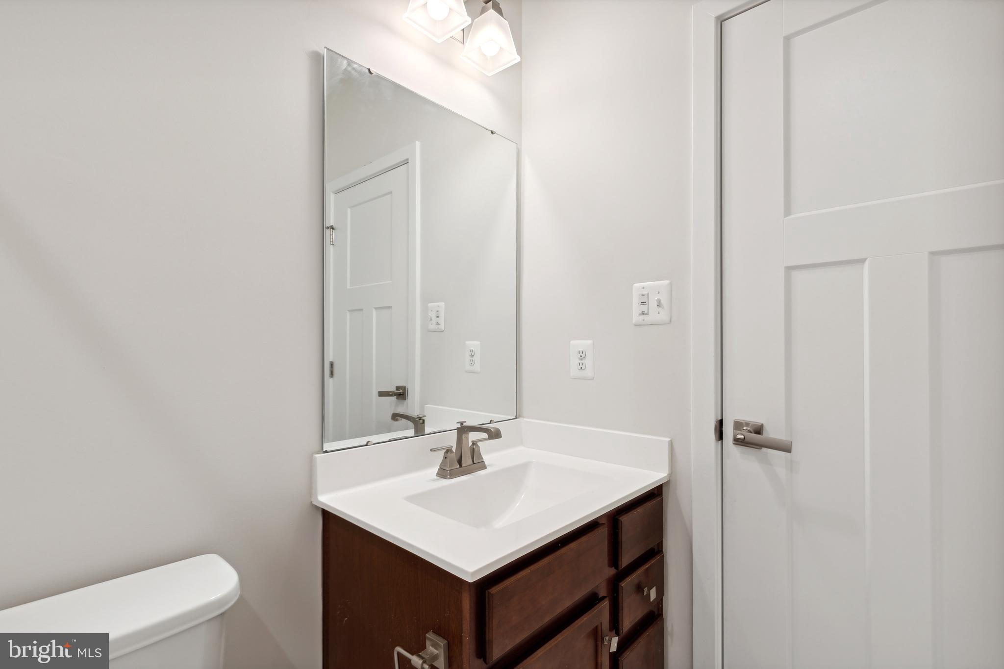 CREEKSIDE VILLAGE AT TANYARD SPRINGS - Residential