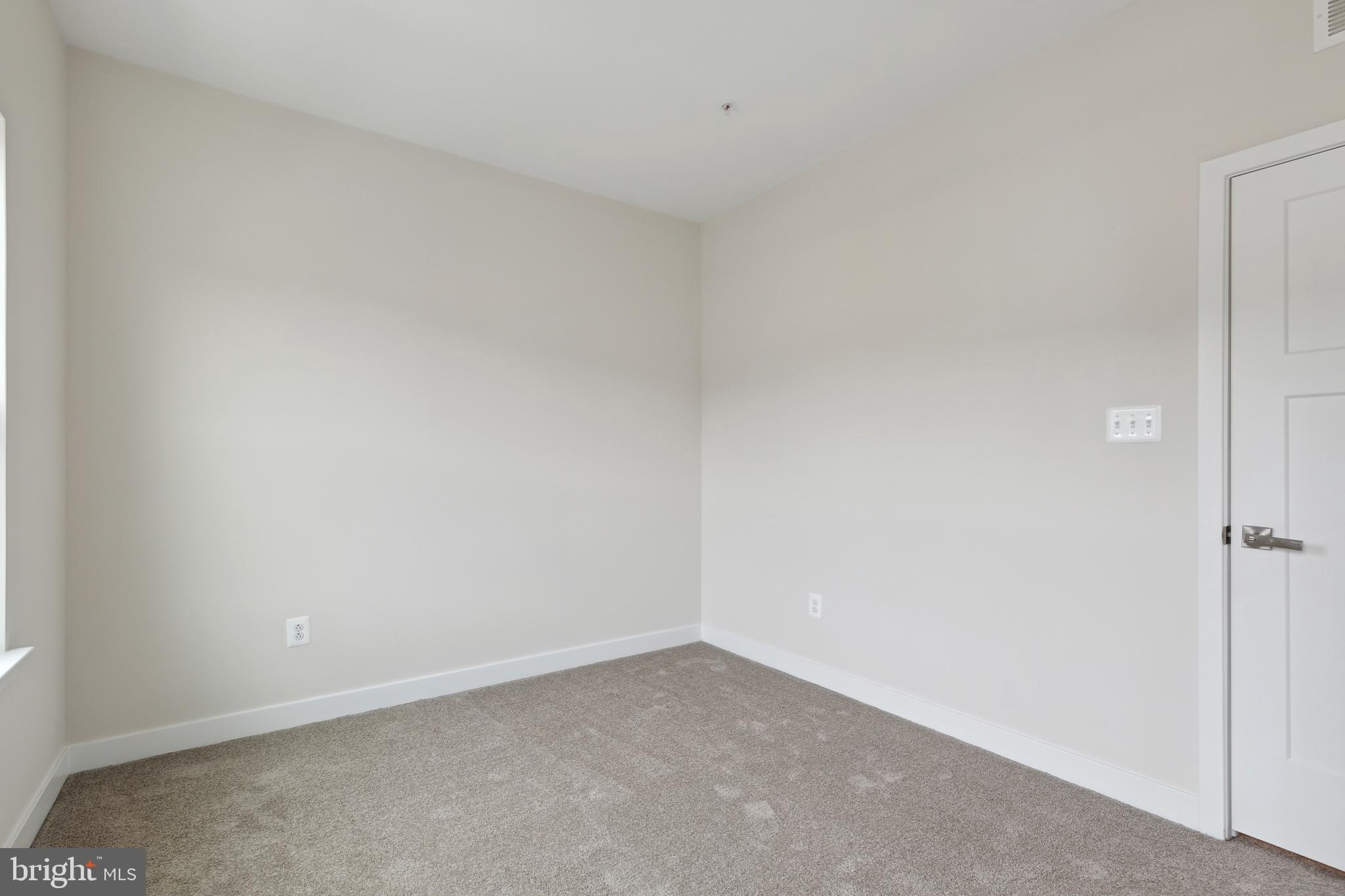 CREEKSIDE VILLAGE AT TANYARD SPRINGS - Residential