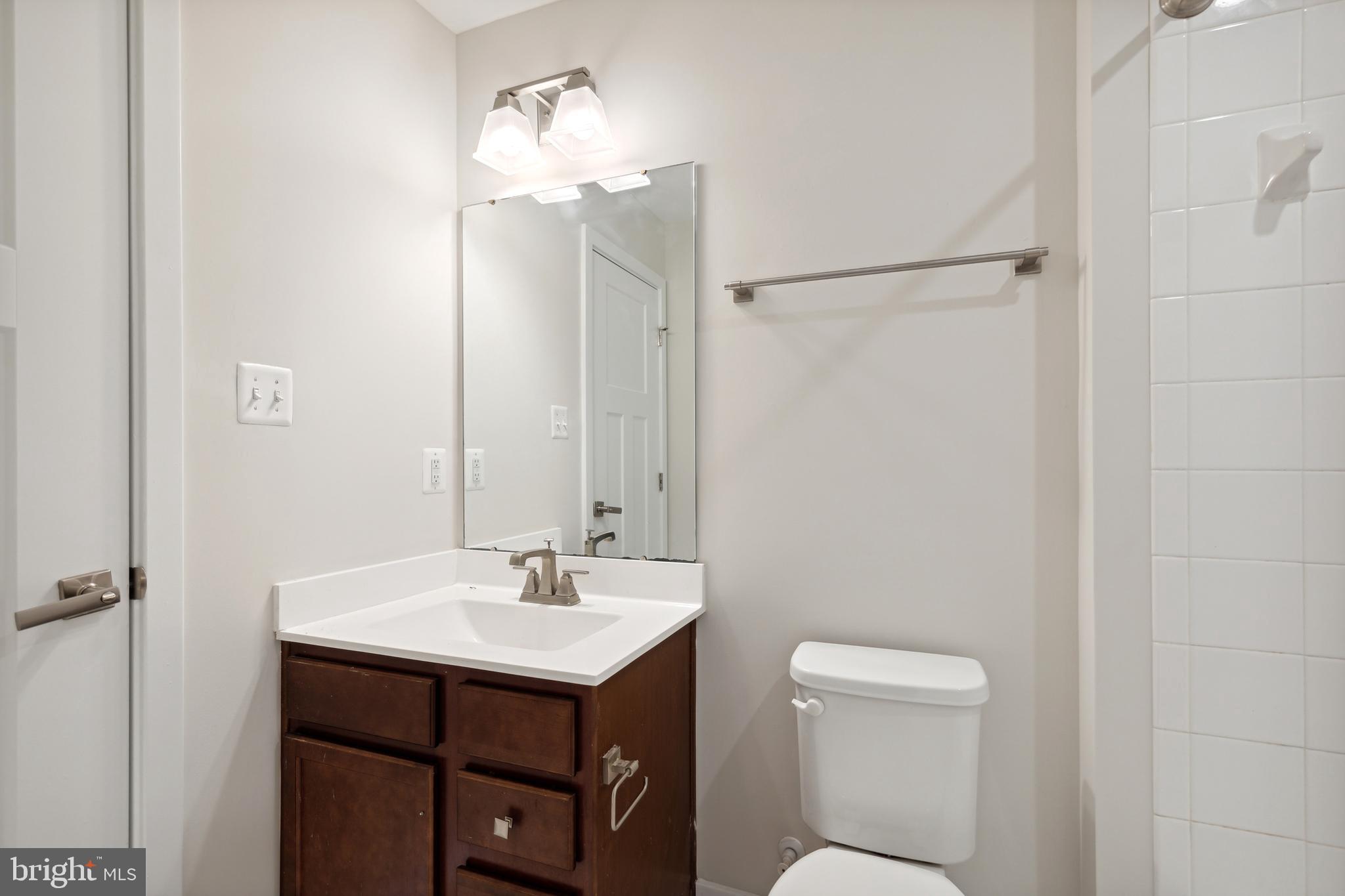 CREEKSIDE VILLAGE AT TANYARD SPRINGS - Residential