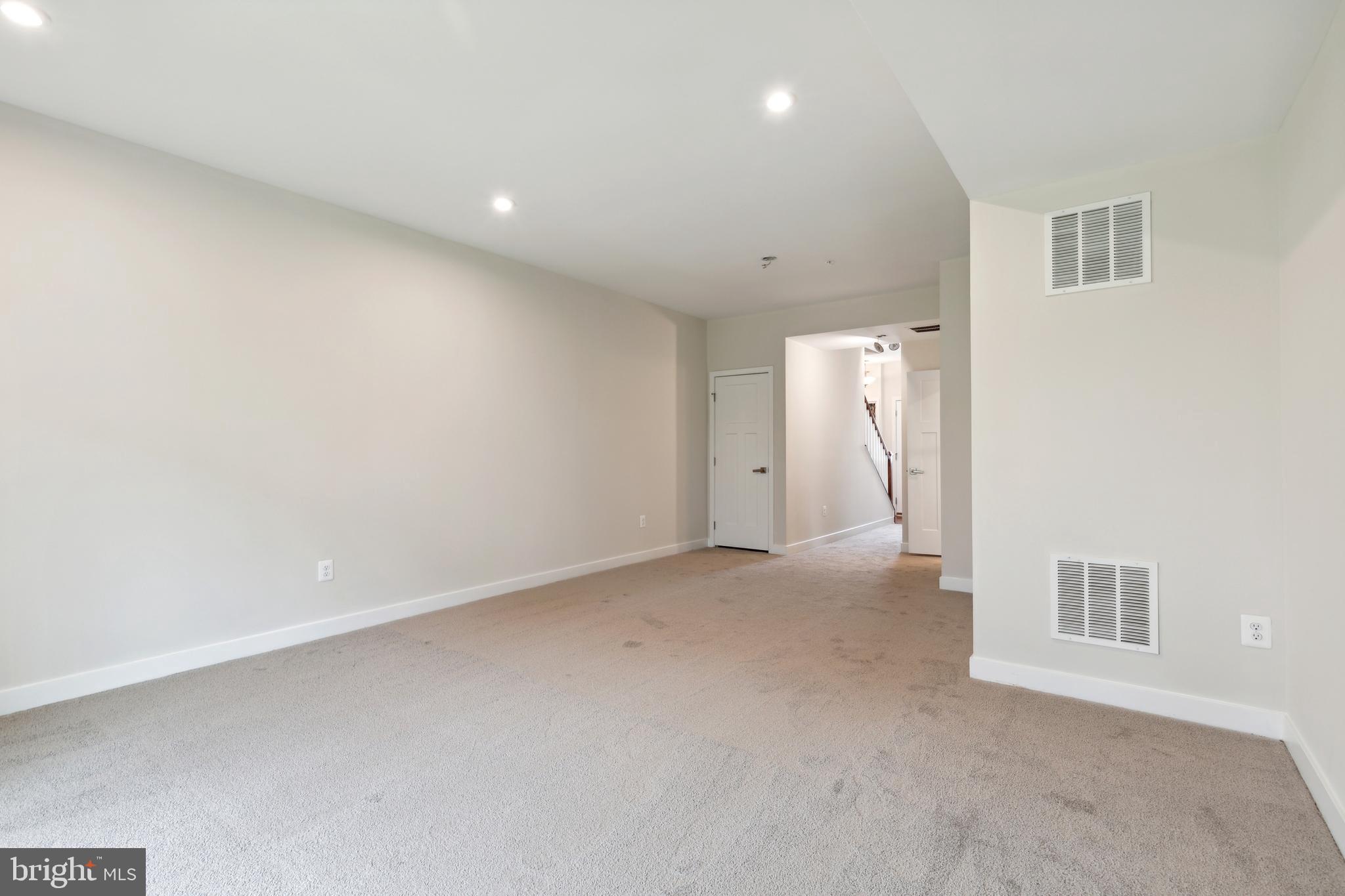 CREEKSIDE VILLAGE AT TANYARD SPRINGS - Residential