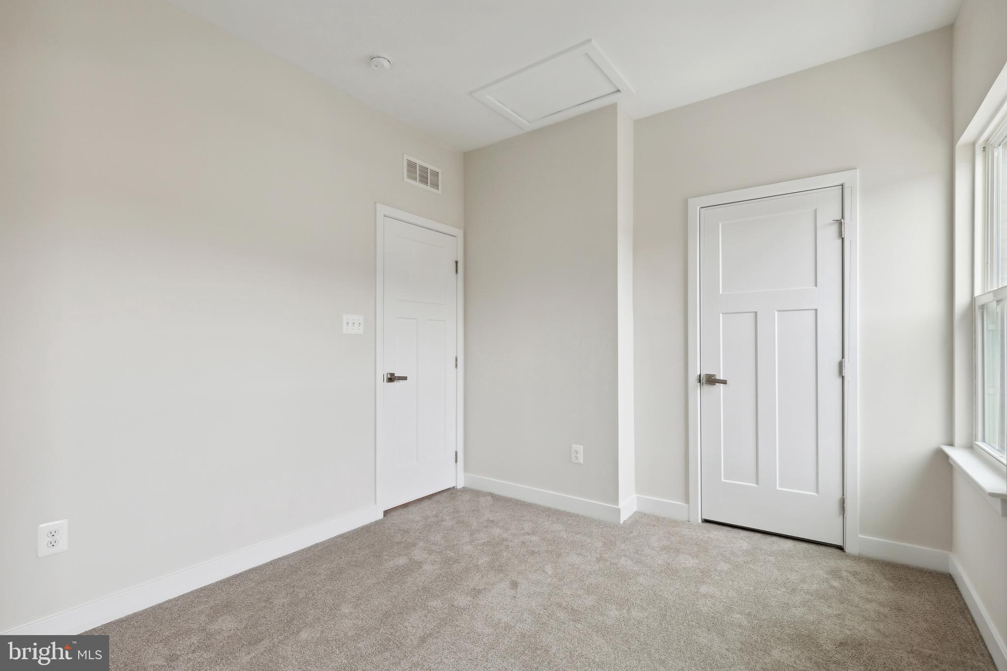 CREEKSIDE VILLAGE AT TANYARD SPRINGS - Residential