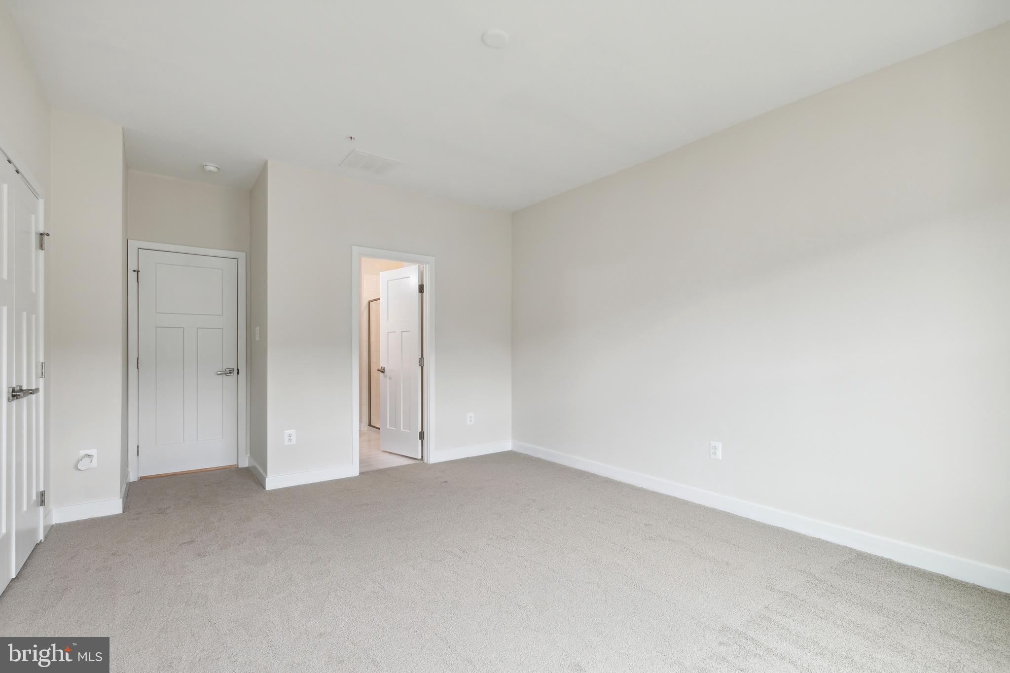 CREEKSIDE VILLAGE AT TANYARD SPRINGS - Residential