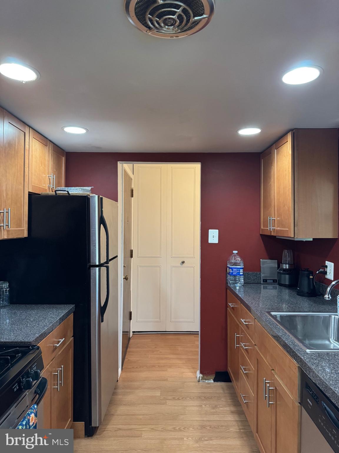 GLENHARDIE - Residential Lease