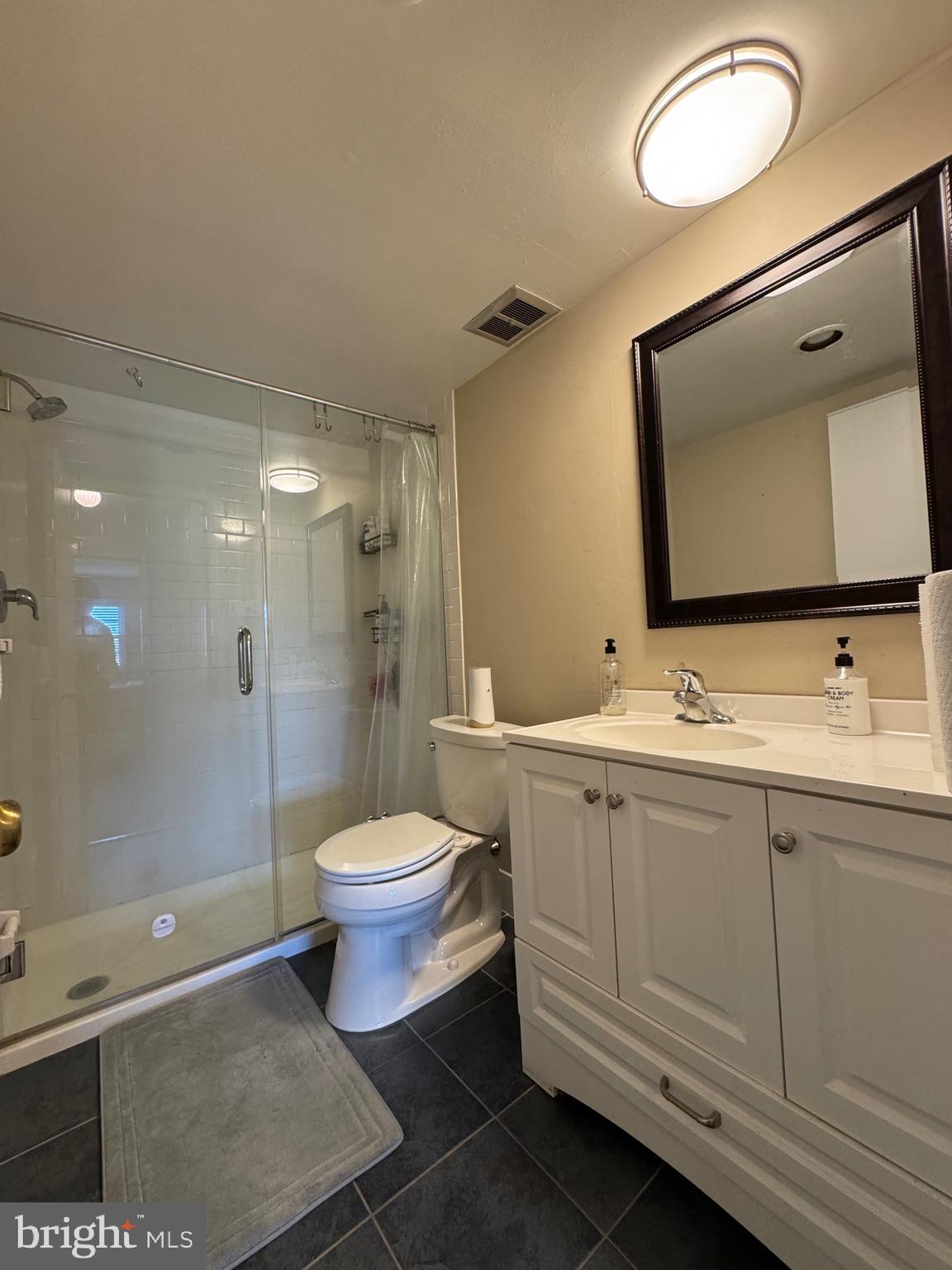 GLENHARDIE - Residential Lease