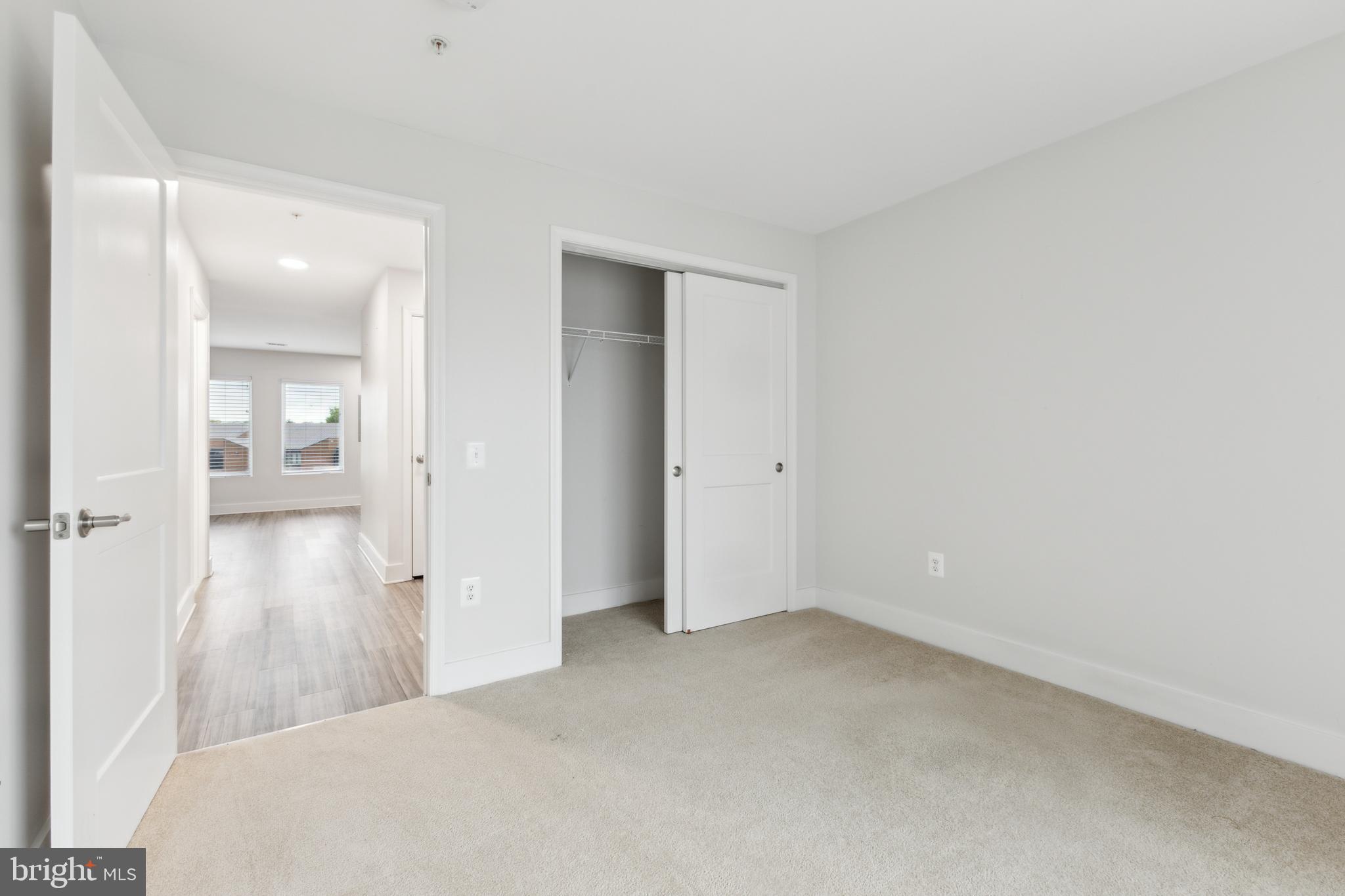 MONTGOMERY VILLAGE - Residential Lease