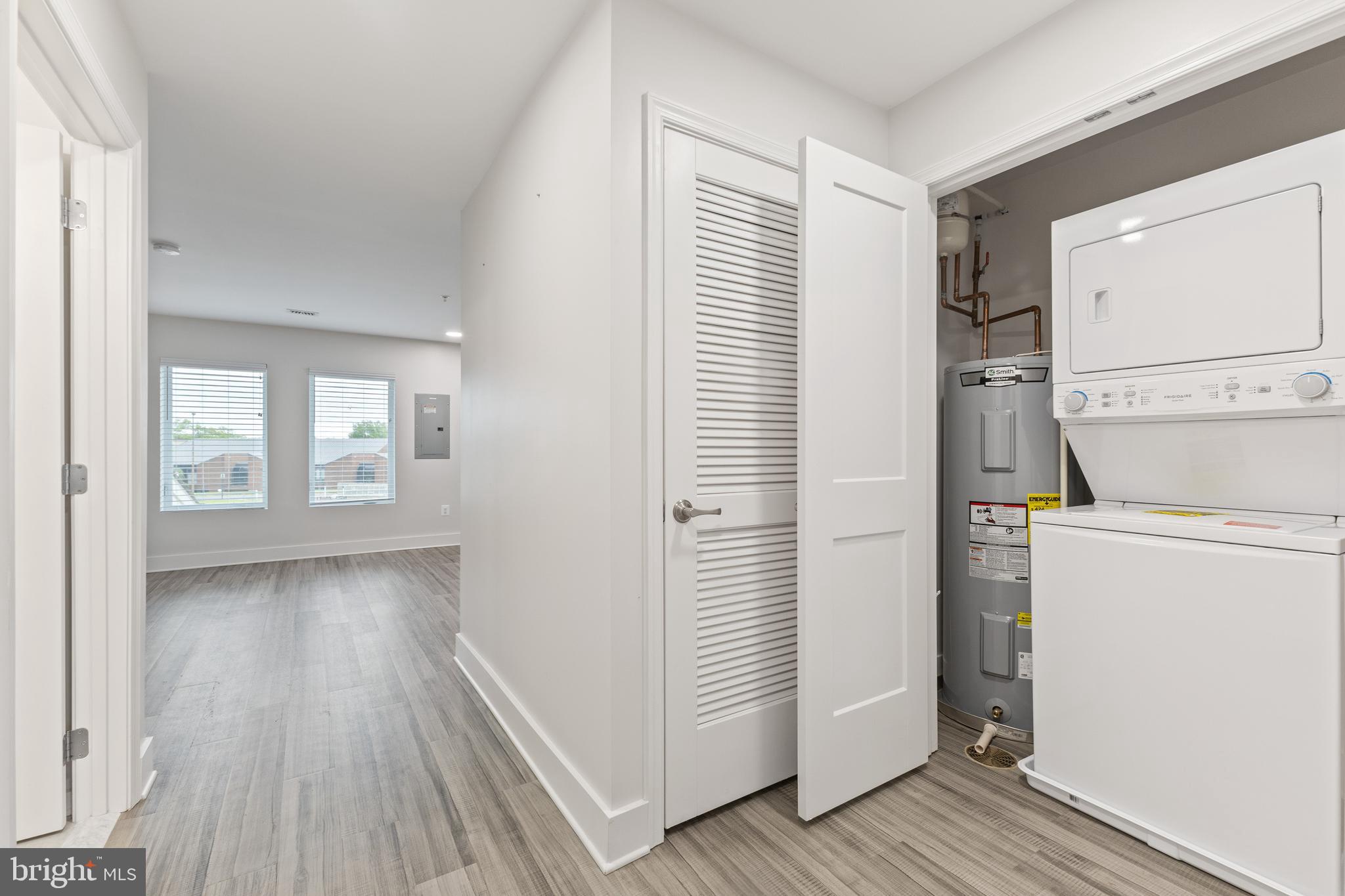 MONTGOMERY VILLAGE - Residential Lease