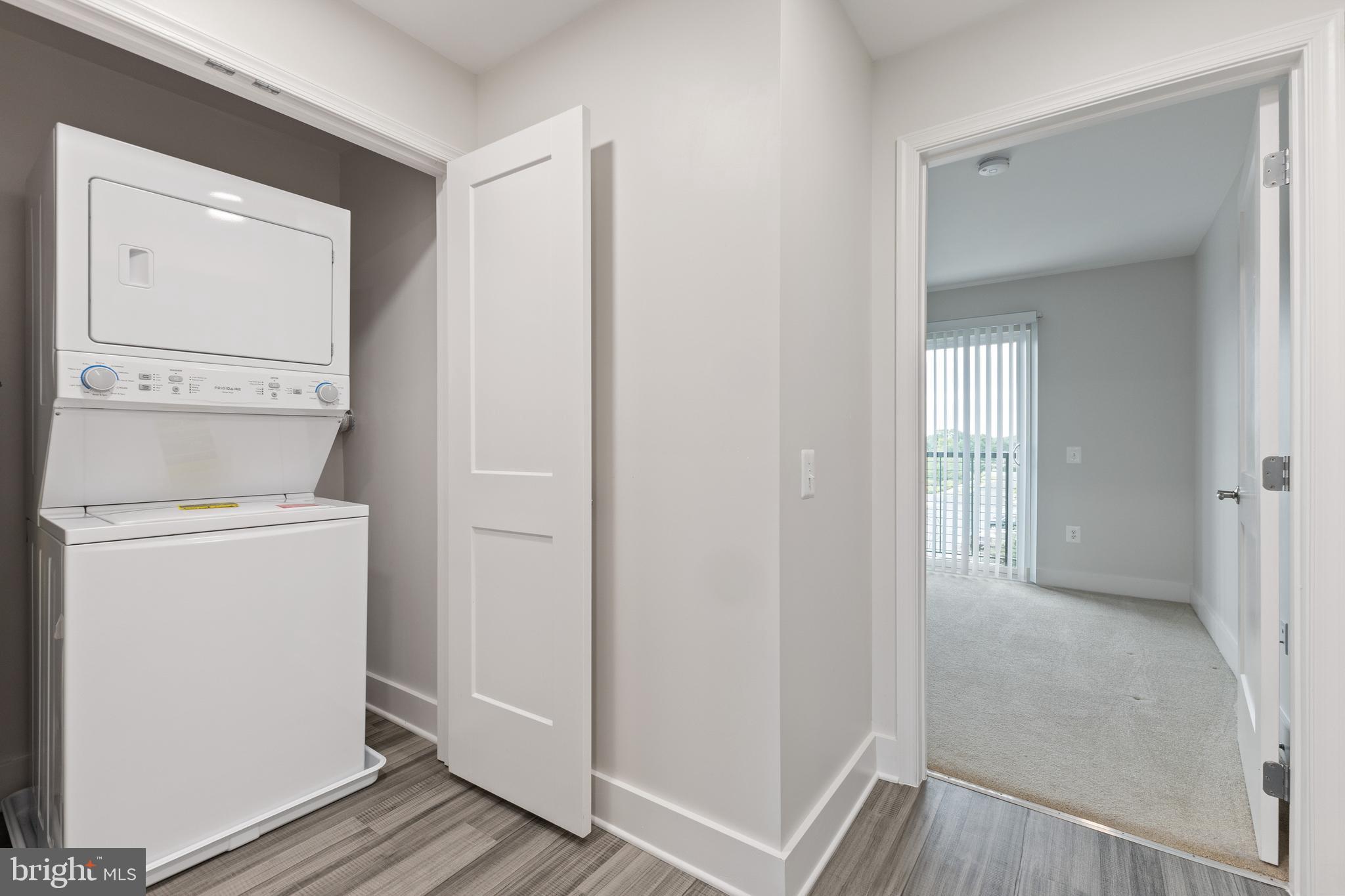 MONTGOMERY VILLAGE - Residential Lease