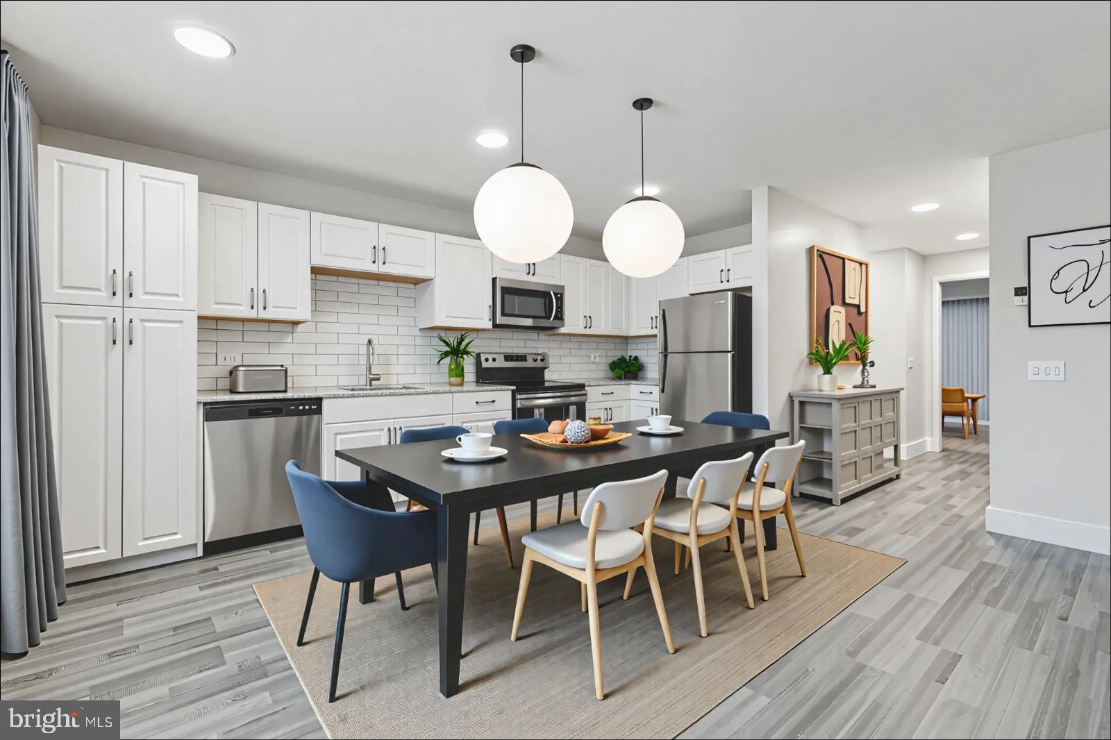 MONTGOMERY VILLAGE - Residential Lease