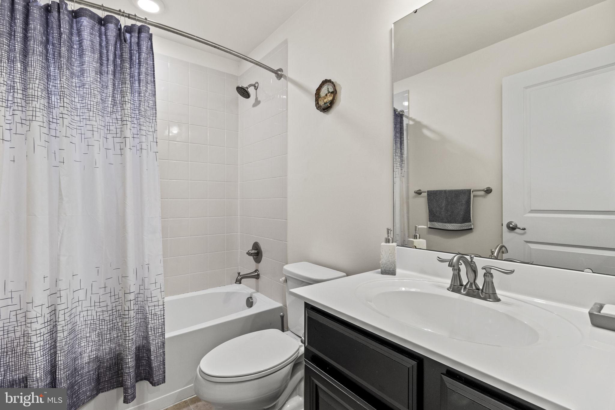 ADAMS CROSSING - Residential