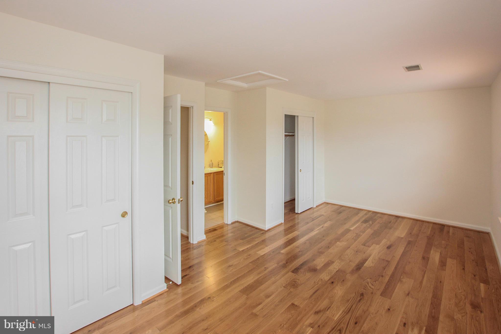 TOWNES OF VANDERBILT - Residential