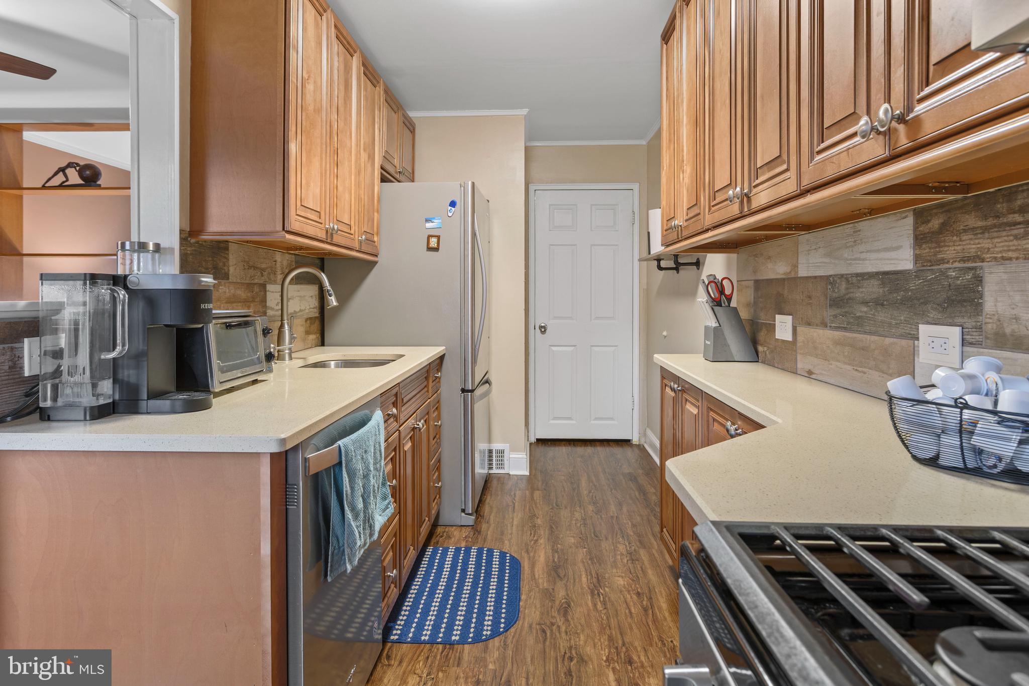 LEEDOM ESTS - Residential